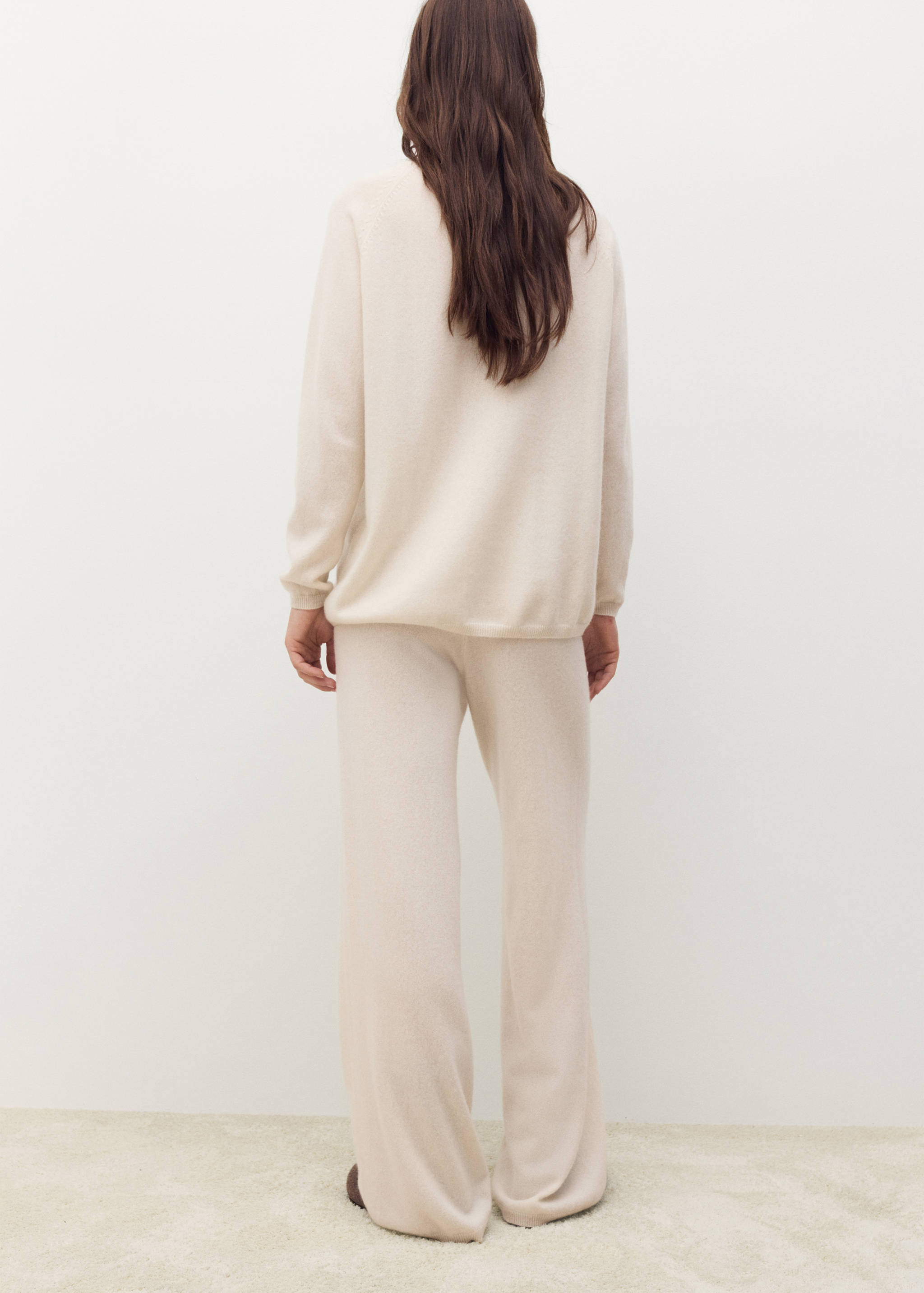 100% cashmere trousers - Reverse of the article