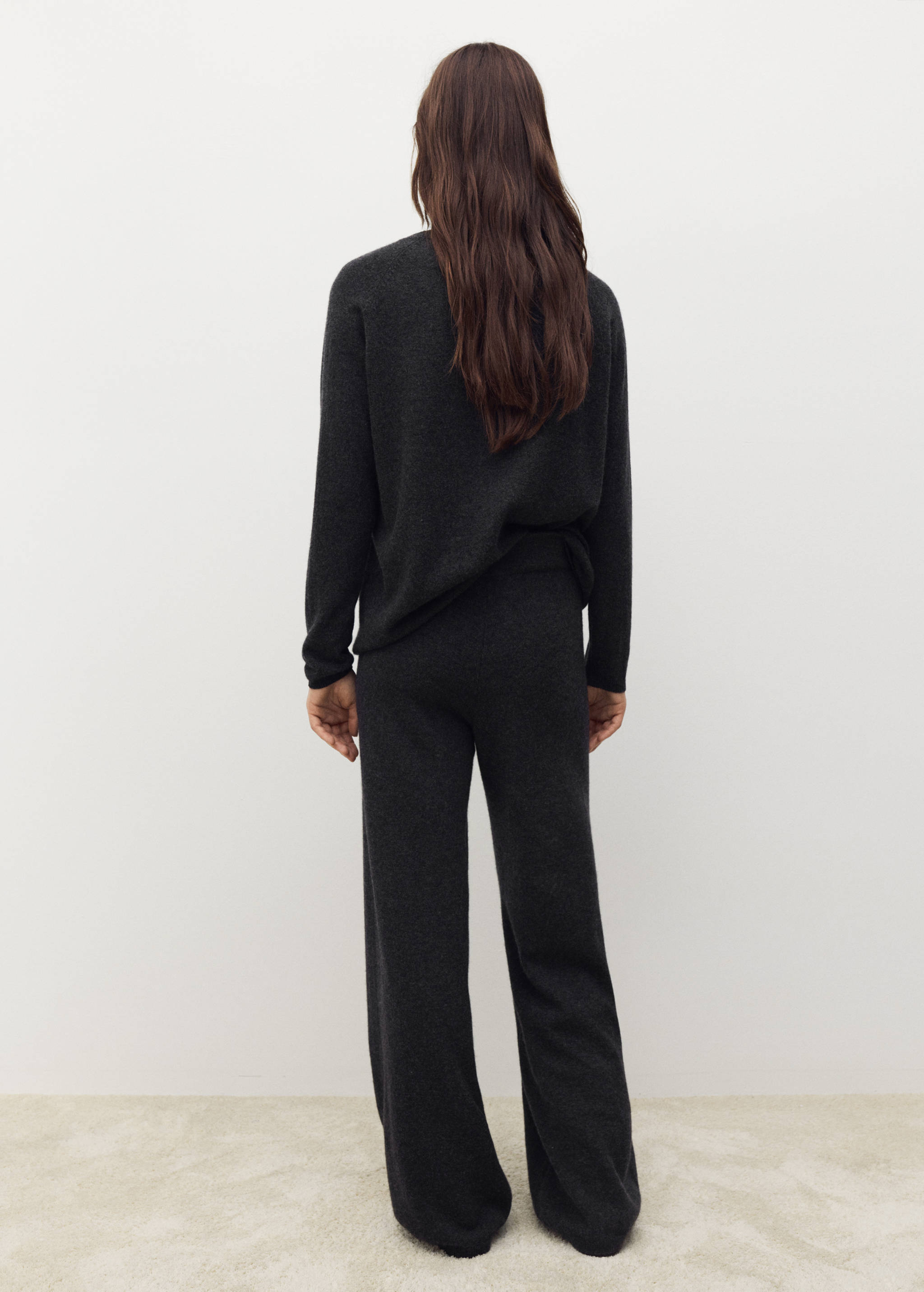 100% cashmere trousers - Reverse of the article