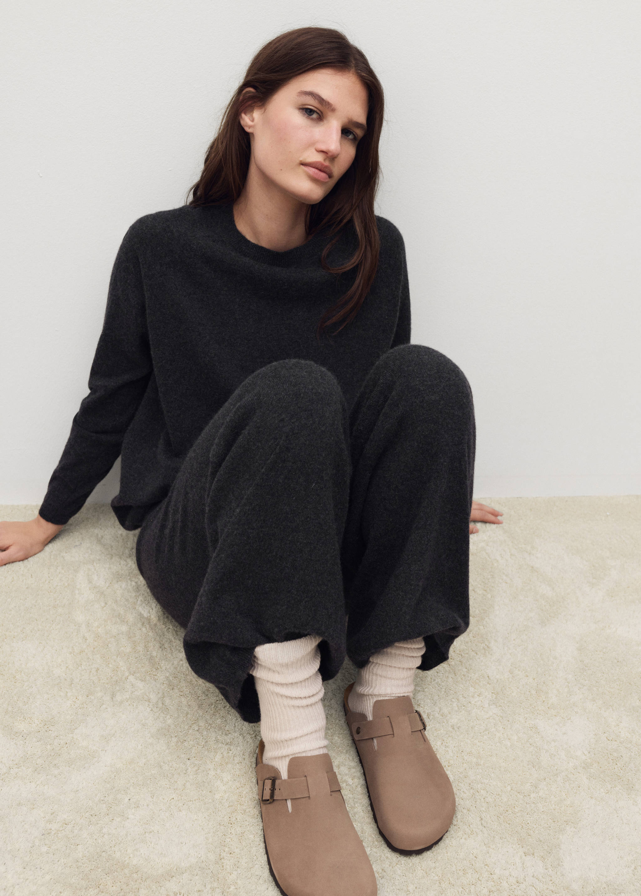 100% cashmere trousers - Details of the article 2