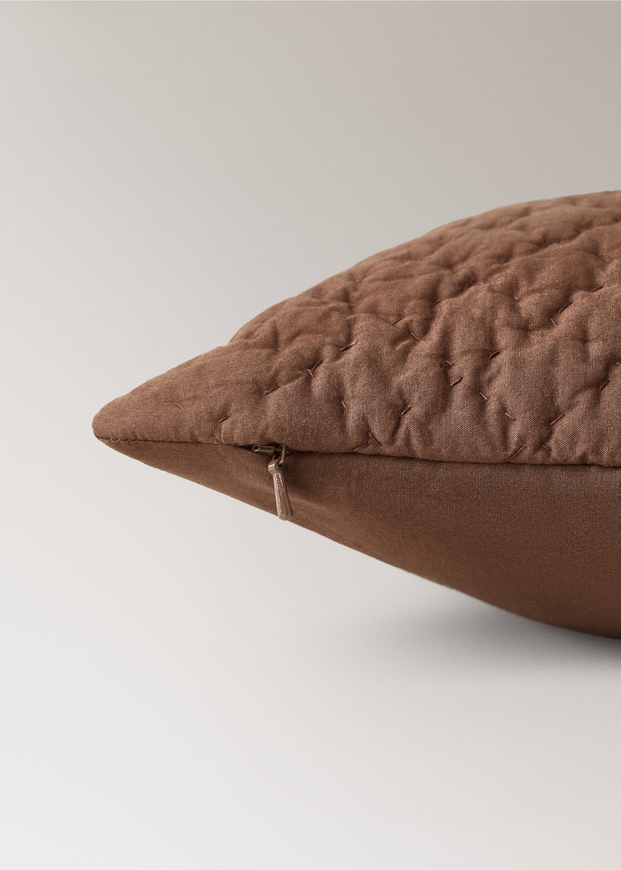 Children's hand-stitched cotton bed cushion cover, 30x40 cm - Details of the article 2, Brown. Ref: 37185802-00.