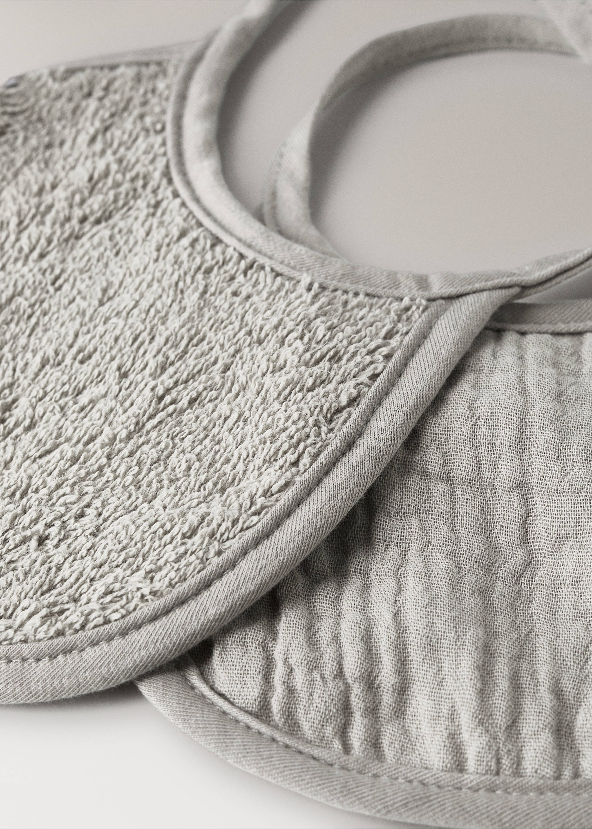Cotton gauze bib - Details of the article 1, Medium Brown. Ref: 37191570-00.