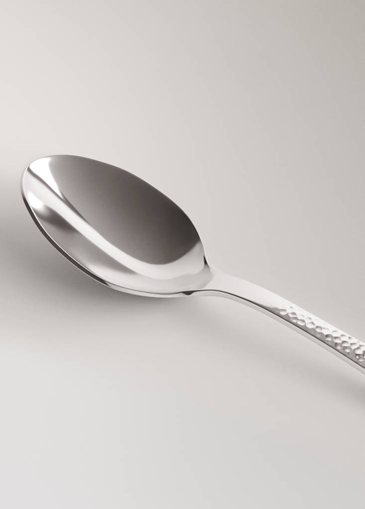 Set of 2 hammered stainless steel serving utensils — Grey