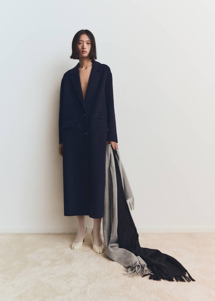 Fringed edge scarf — Black