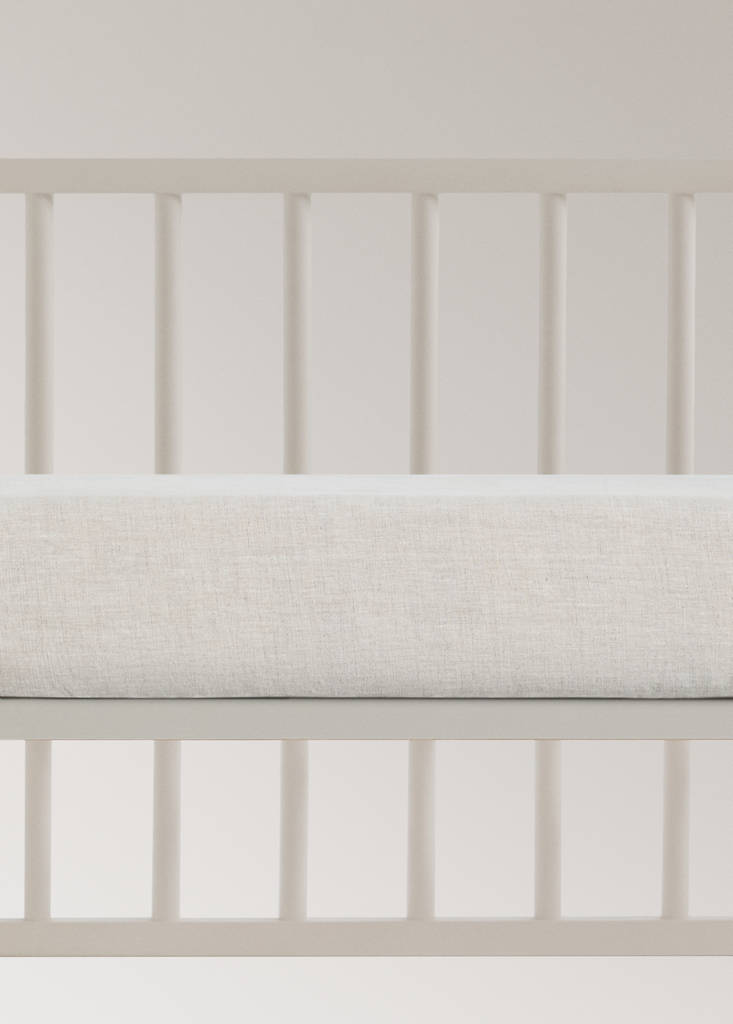 Washed linen fitted sheet for cot — Beige