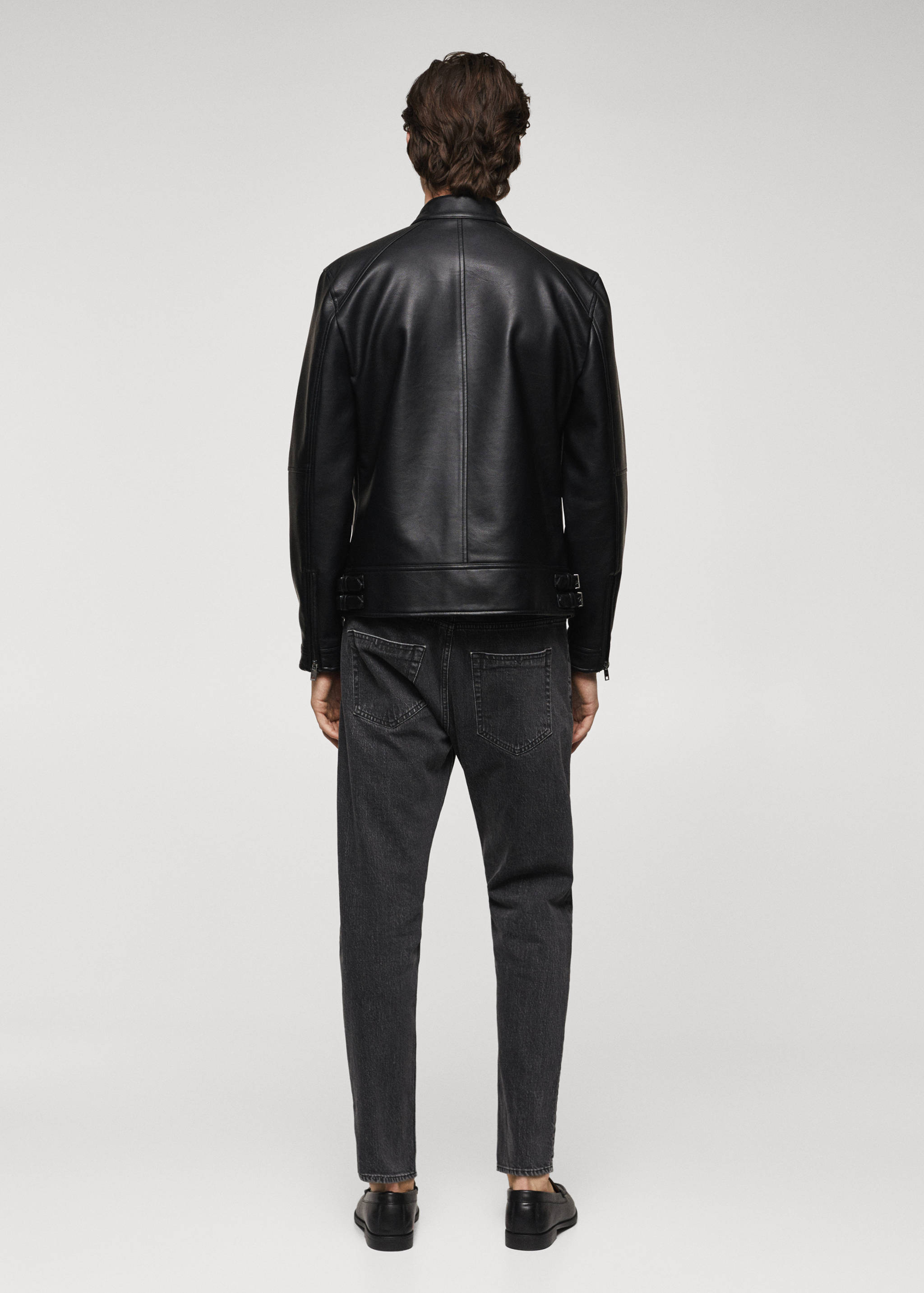 Куртка из искусственной кожи - Обратная сторона изделия