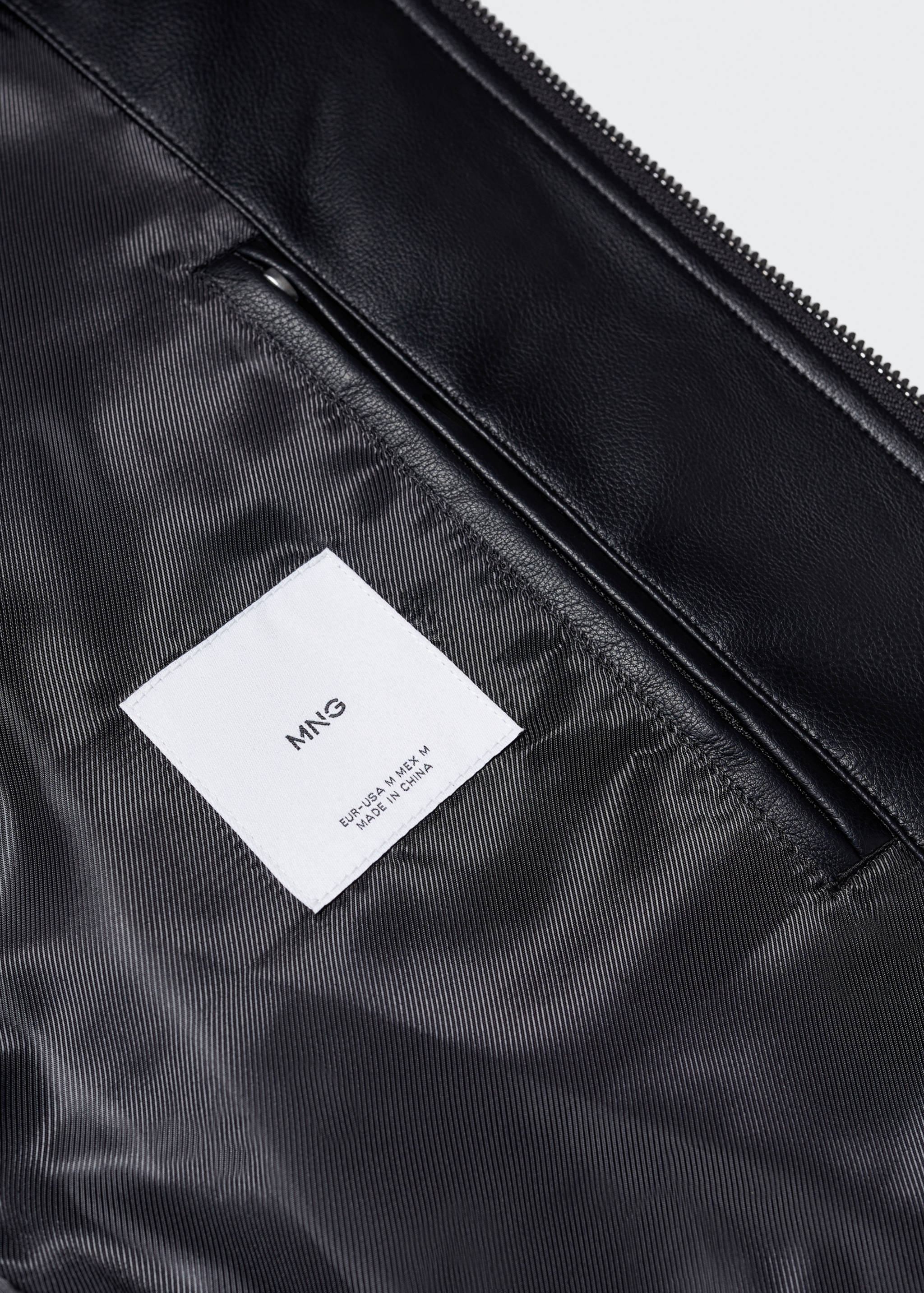 Куртка из искусственной кожи - Деталь изделия 8