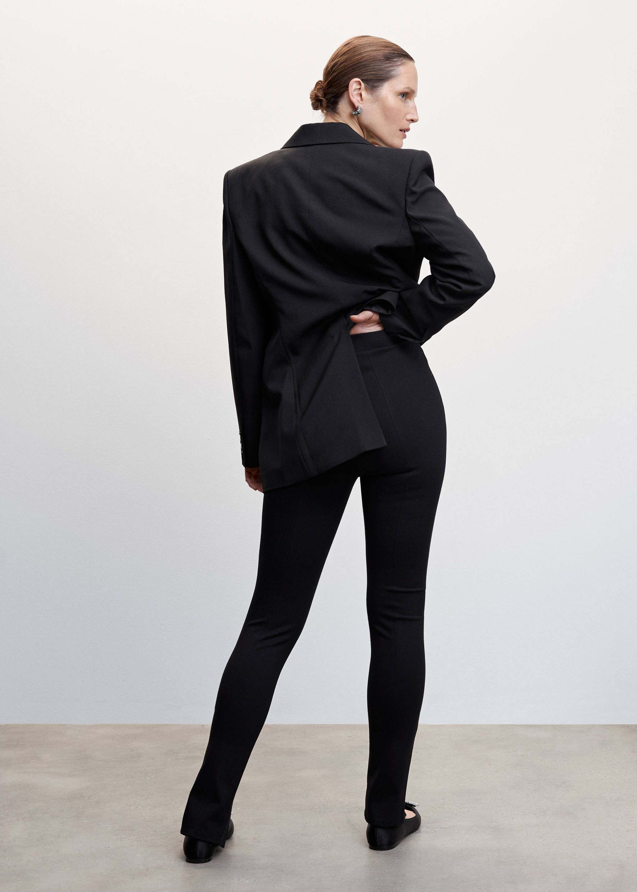 Slit hem leggings - Reverse of the article