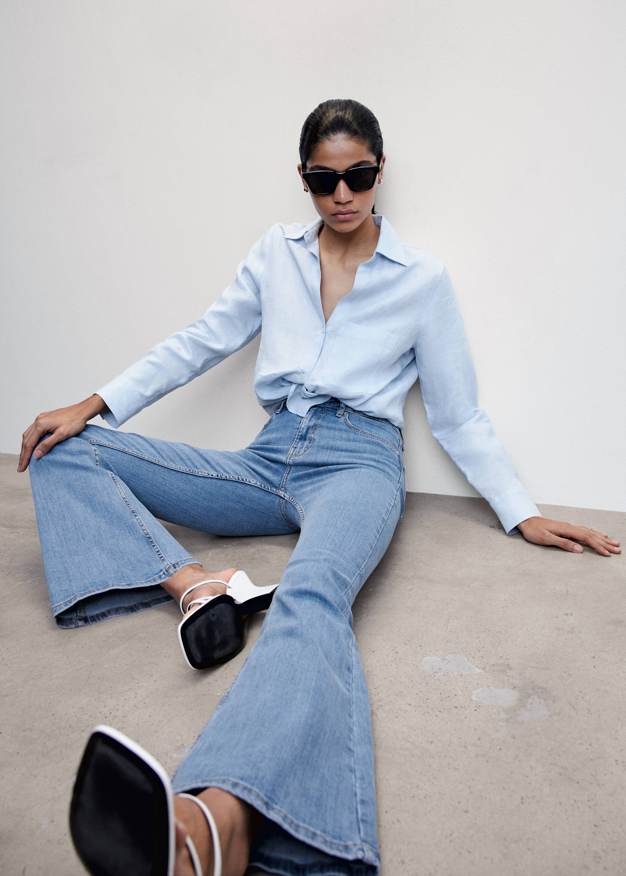 Jeans flare tiro medio - Detalle del artículo 2