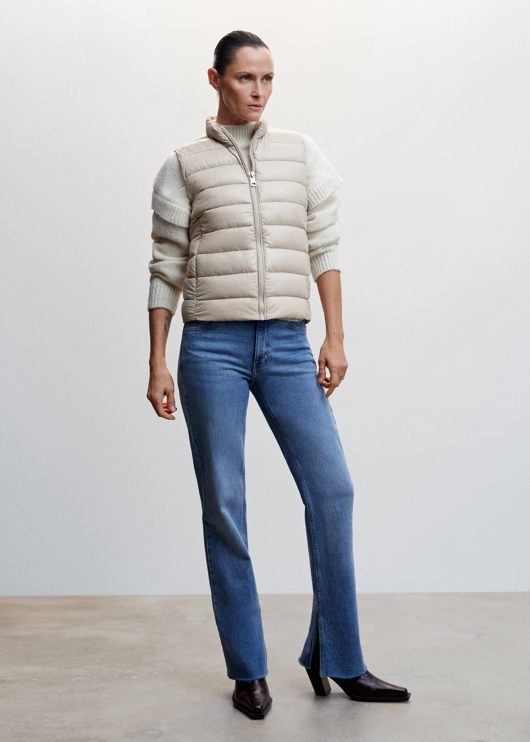 Ultra-light quilted gilet - General plane