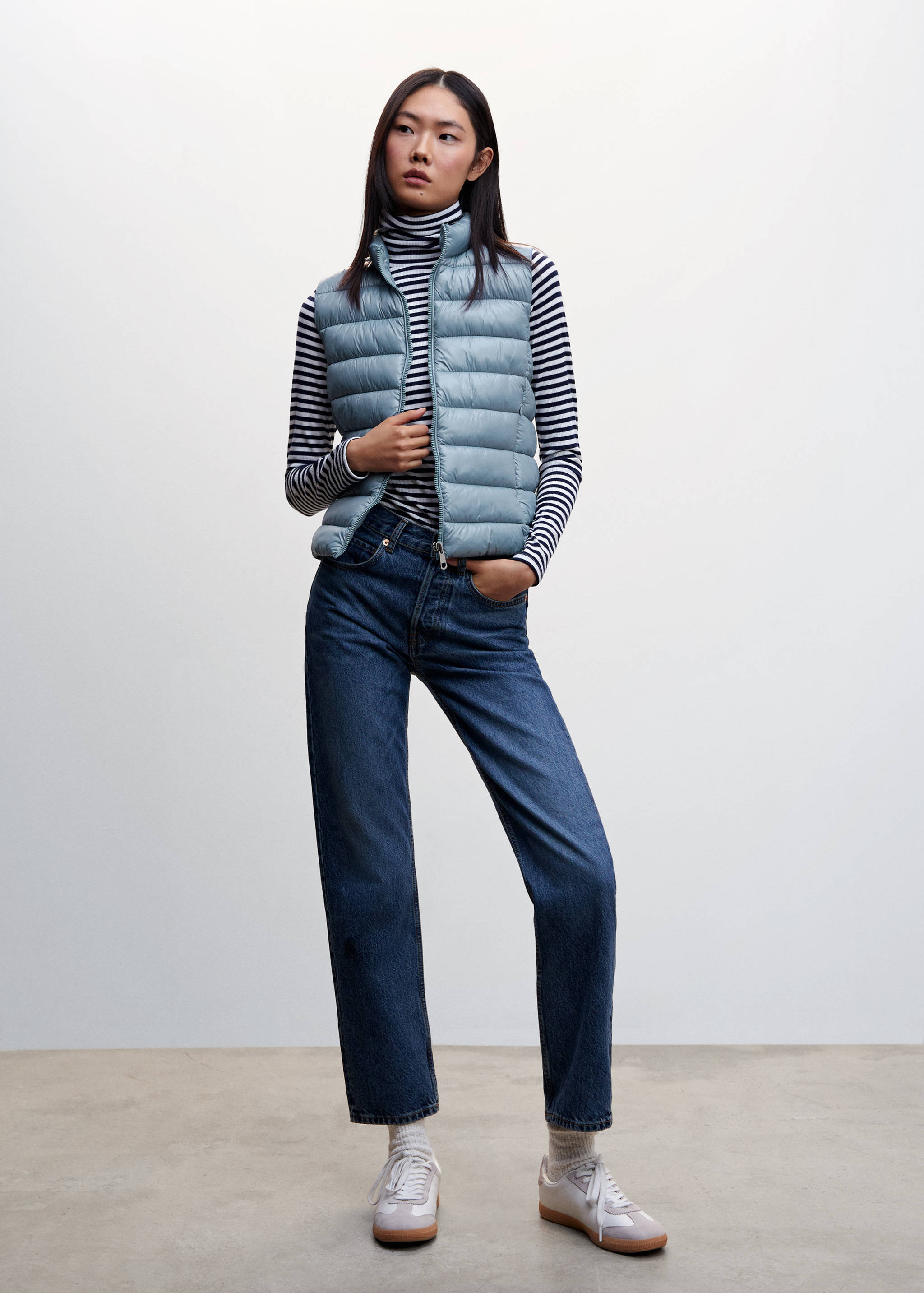 Ultra-light quilted gilet - General plane