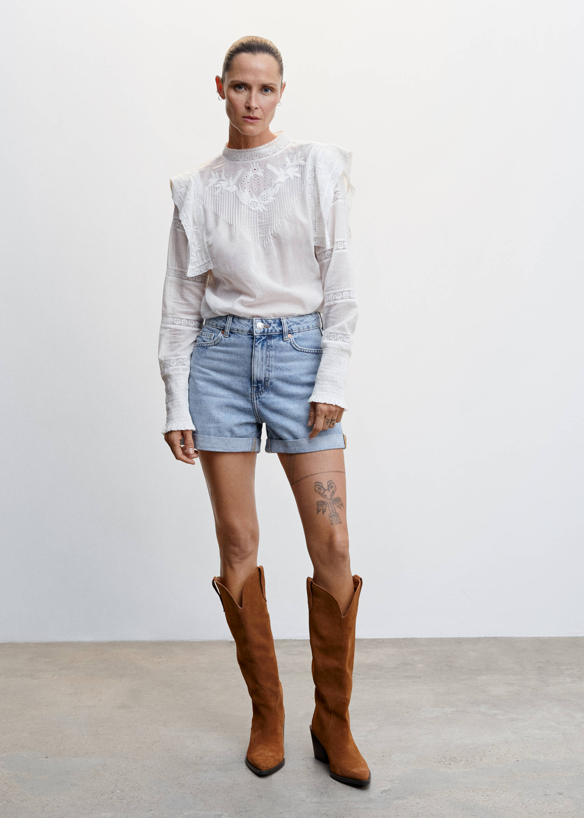 Shorts vaqueros mom-fit - Plano general