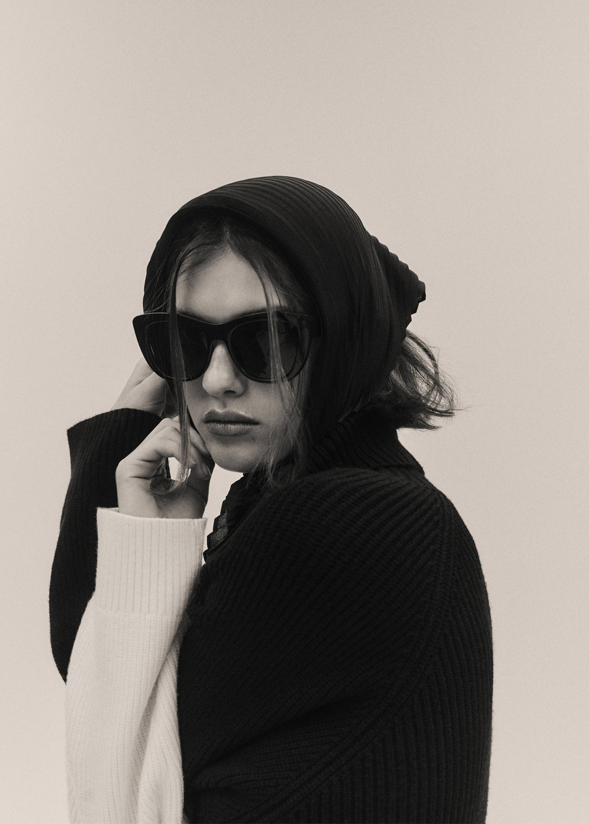 Двухцветный свитер с отворотом на воротнике - Деталь изделия 6