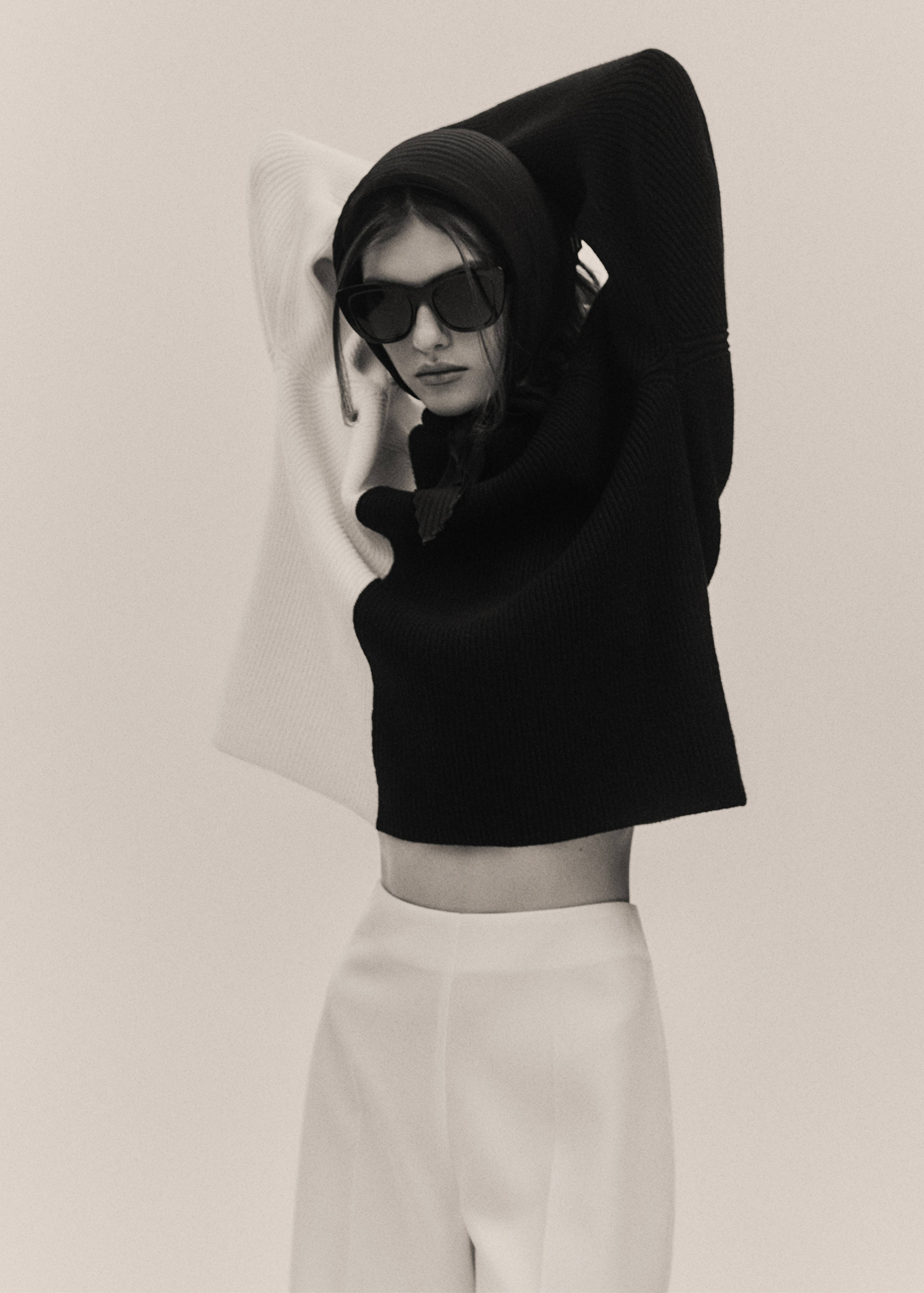 Двухцветный свитер с отворотом на воротнике - Деталь изделия 7