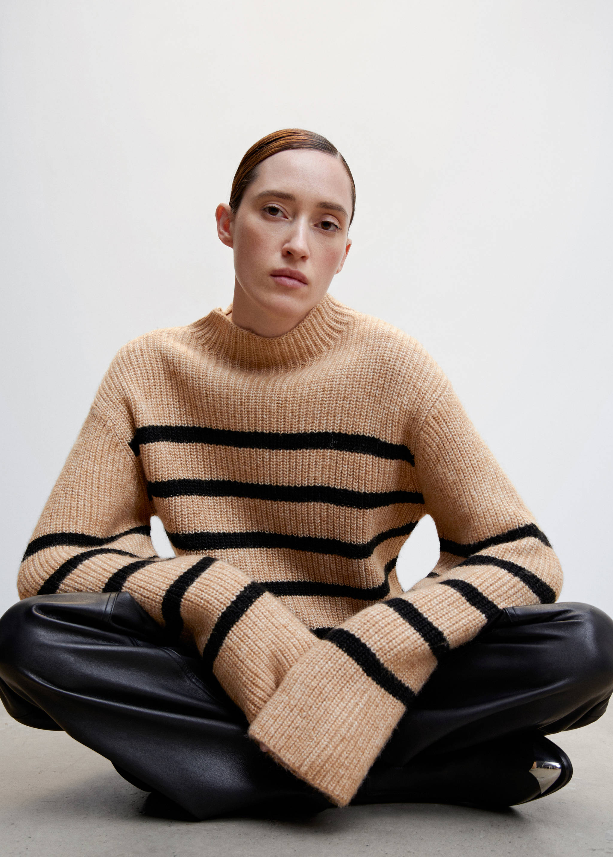 Striped knit sweater - Details of the article 2