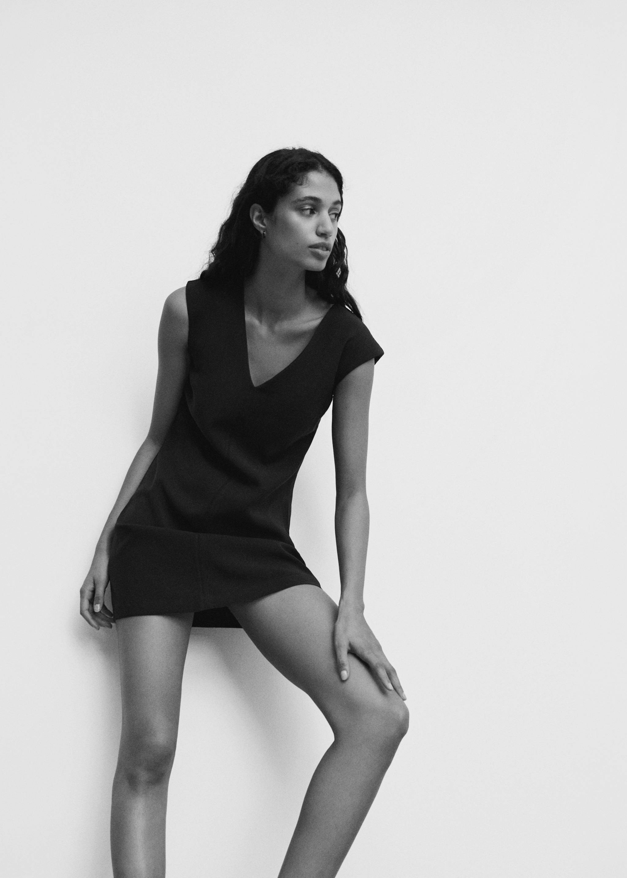 Robe courte col V - Détail de l'article 2