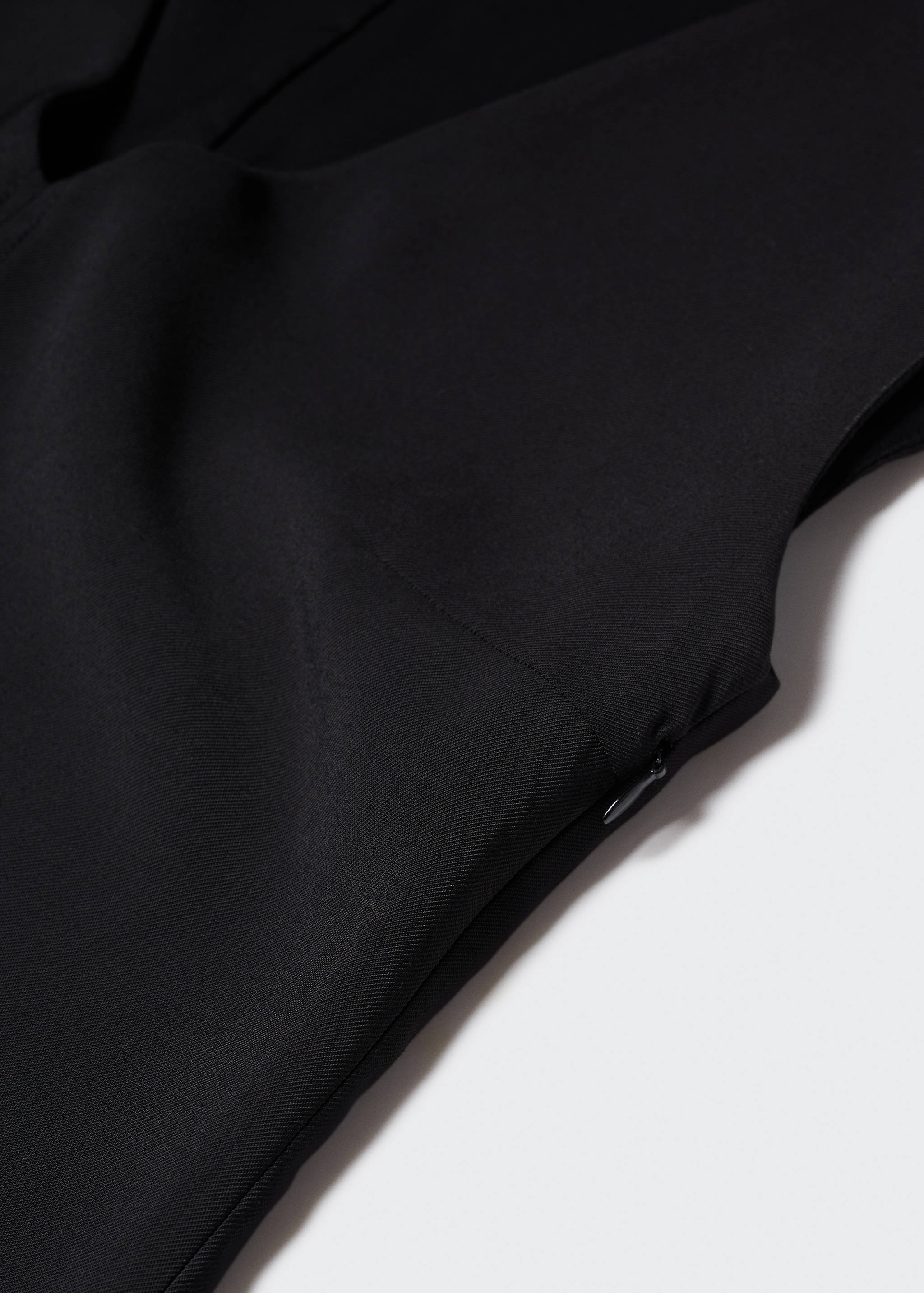 Robe courte col V - Détail de l'article 8