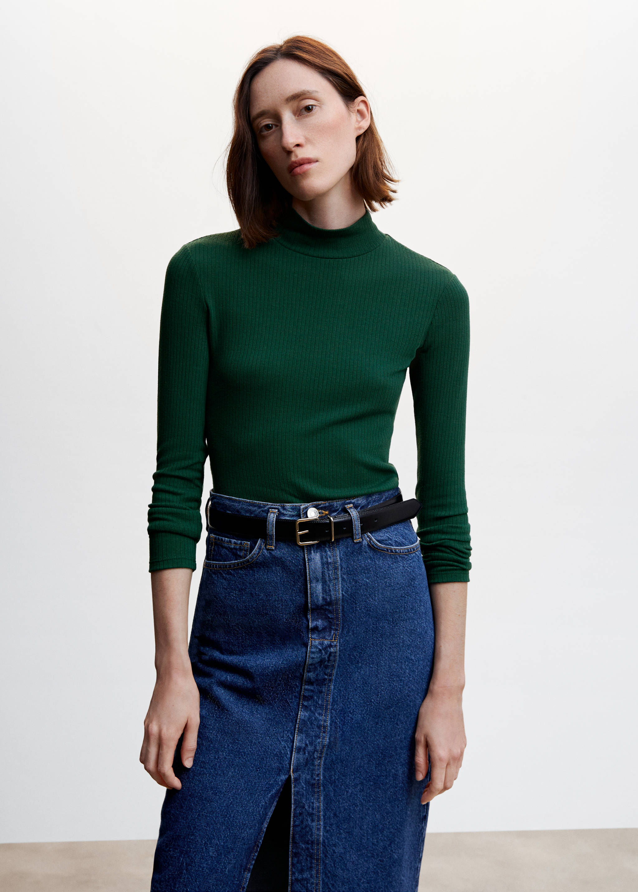 T-shirt côtelé manches longues - Plan moyen