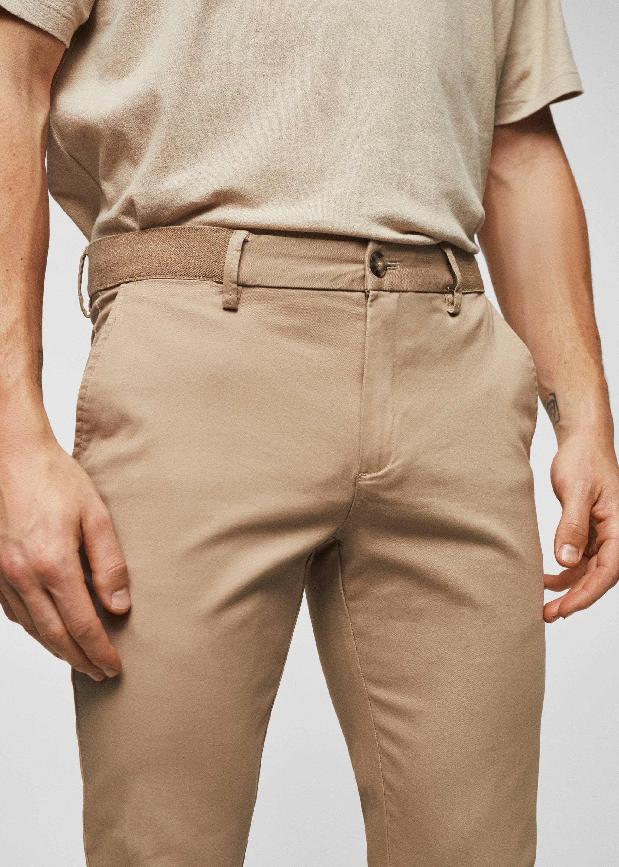 Cotton tapered crop trousers - Details of the article 1