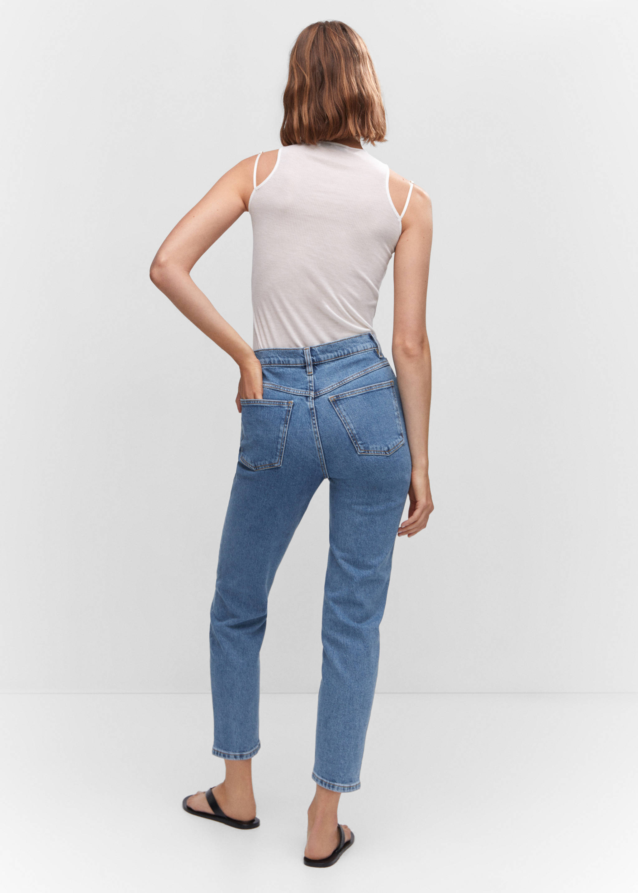 Jeans mom confort tiro alto - Reverso del artículo