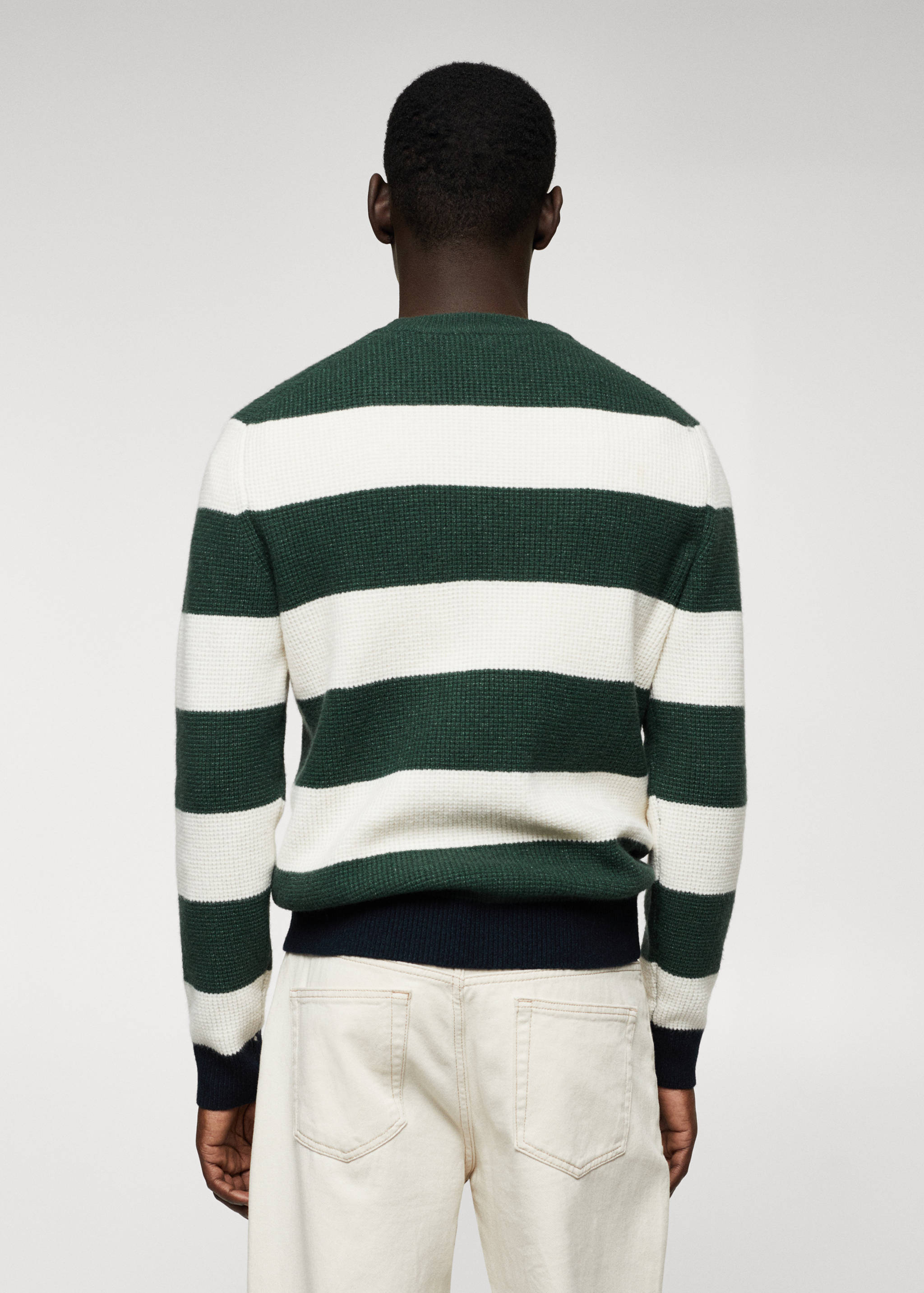Pull-over à rayures contrastantes - Verso de l’article