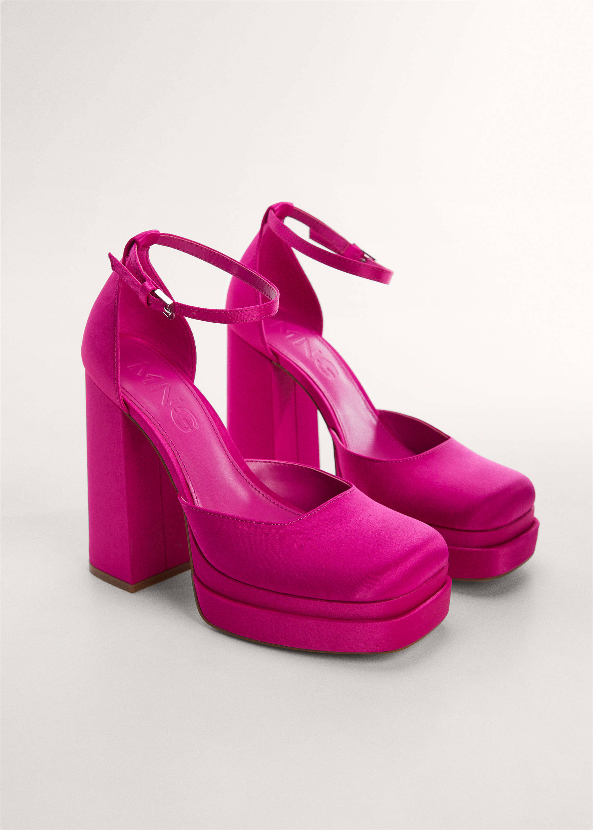 Satin platform shoes - Medium plane