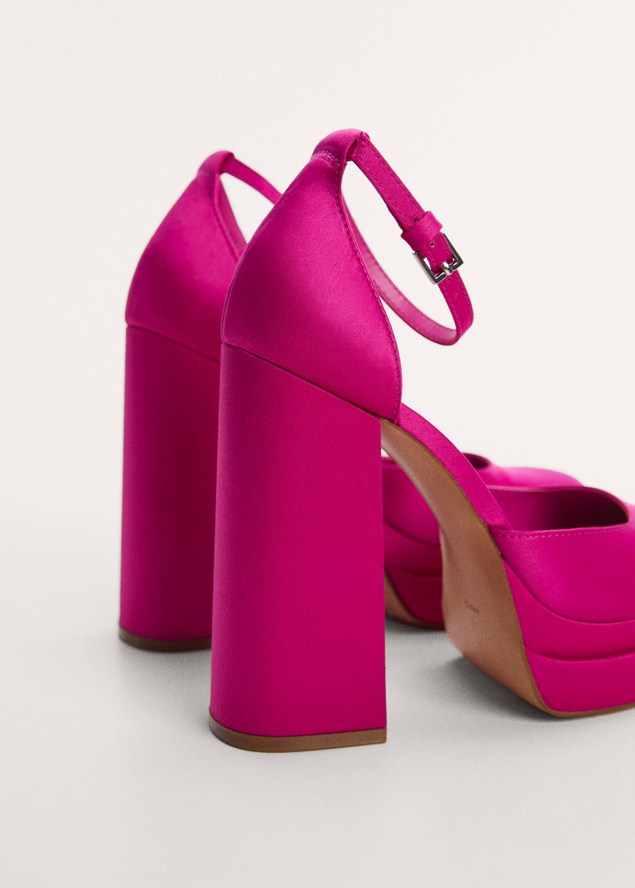 Satin platform shoes - Details of the article 1