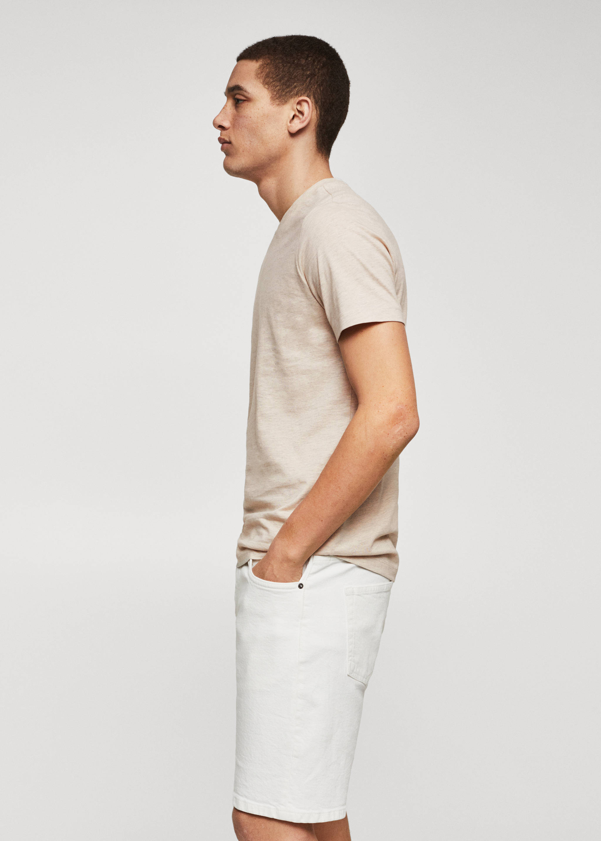 Basic lightweight cotton t-shirt - Details of the article 2