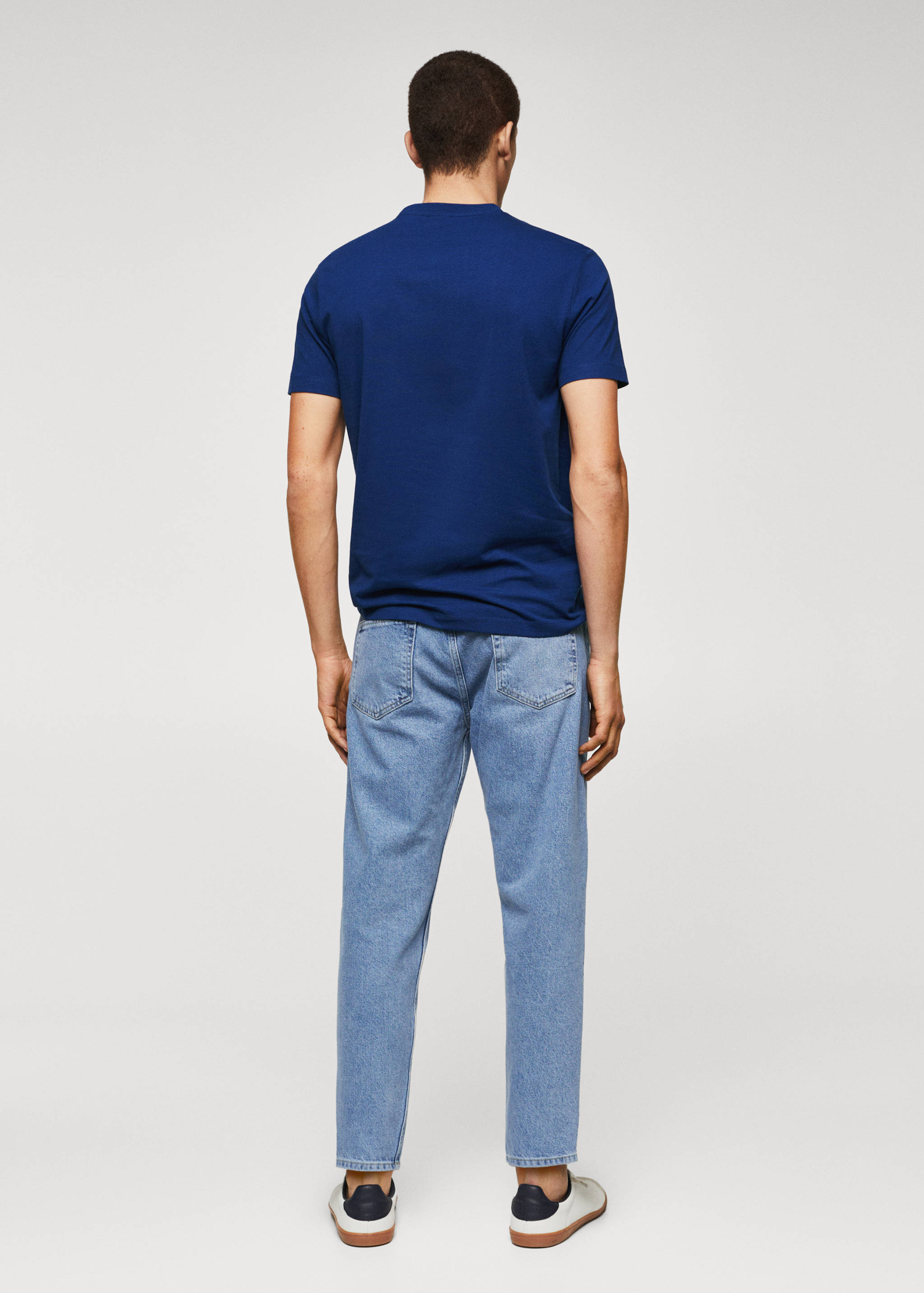 Basic lightweight cotton t-shirt - Reverse of the article