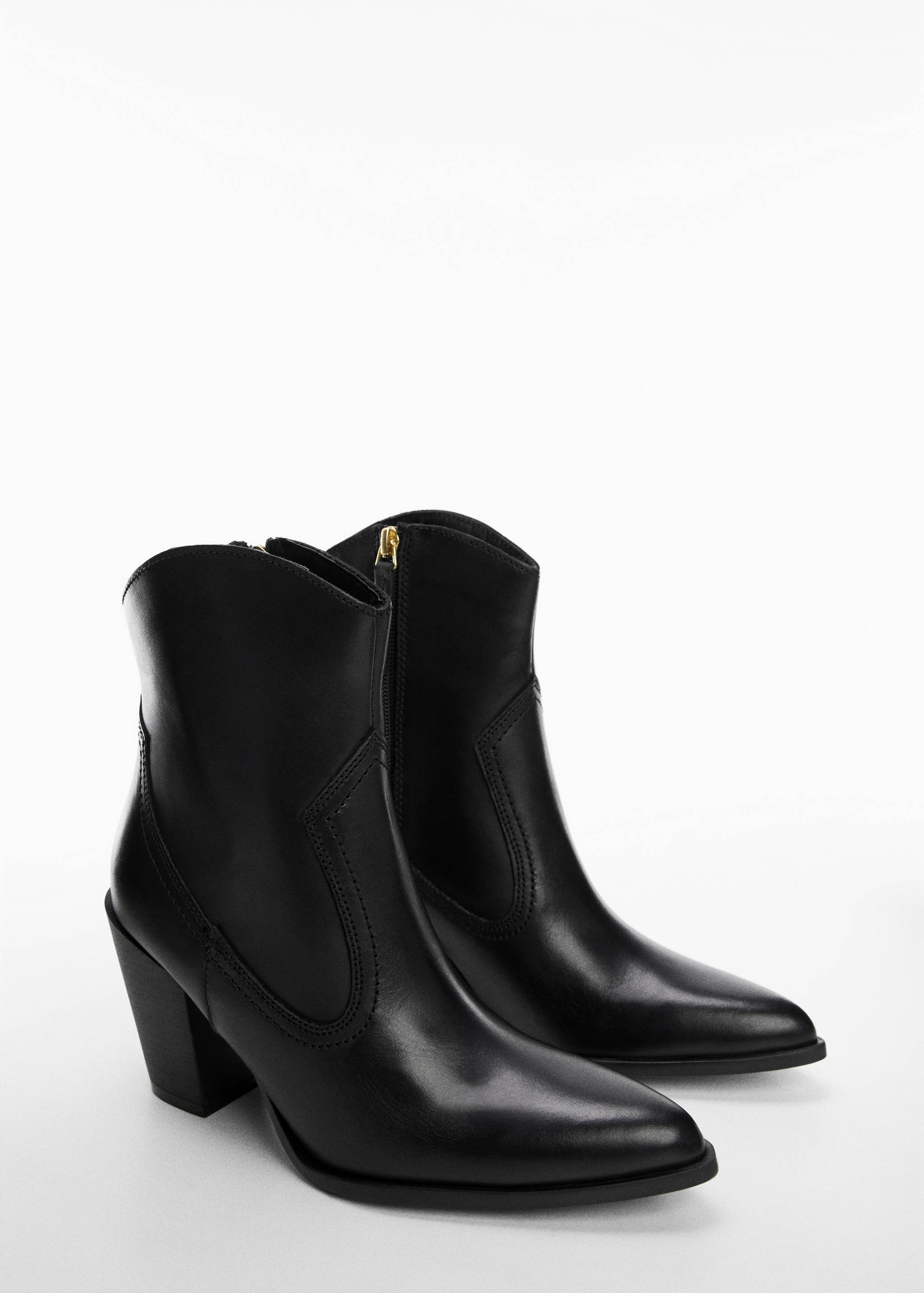 Cowboy-style leather ankle boots - Medium plane