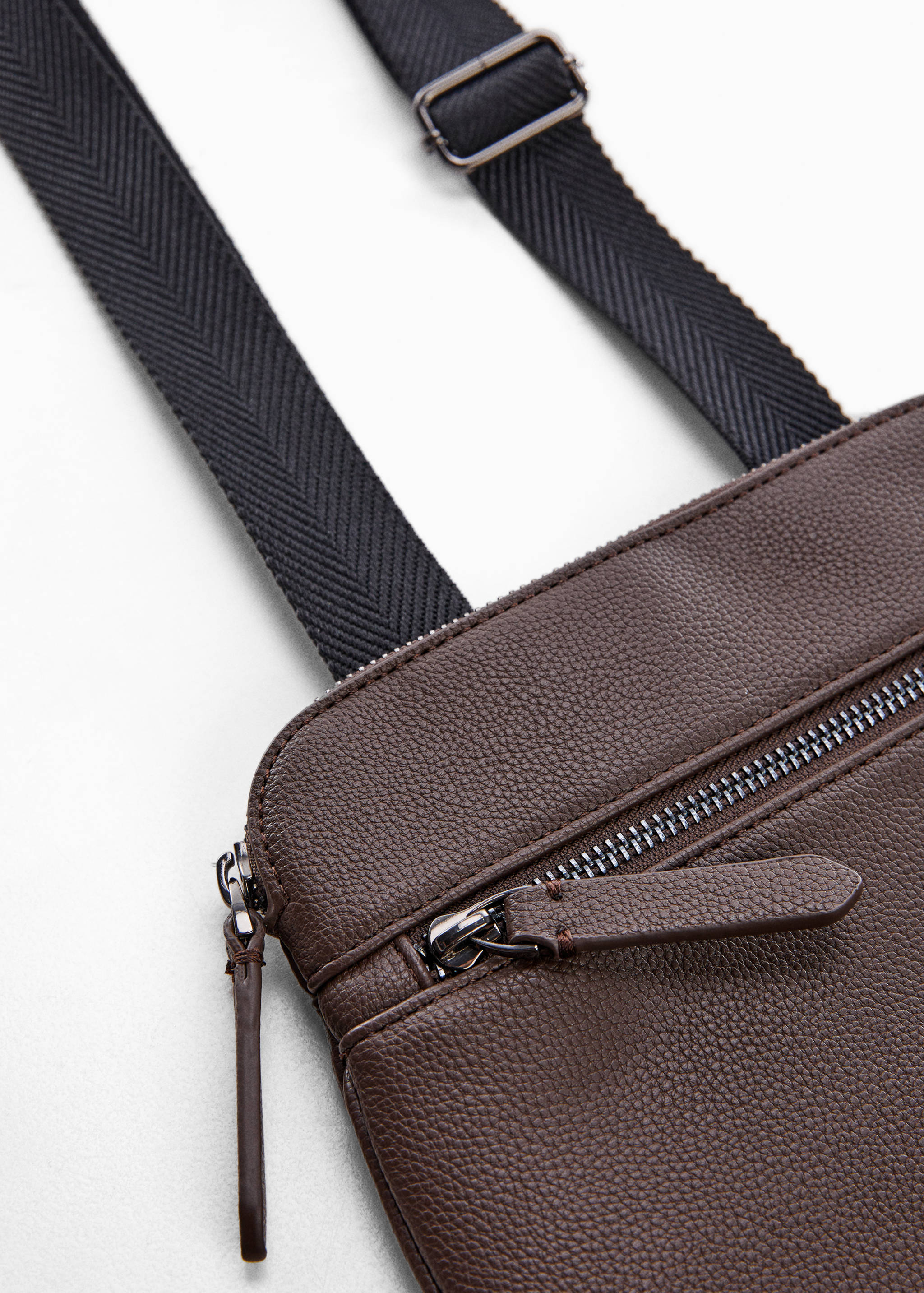 Leather-effect crossbody bag  - Details of the article 2