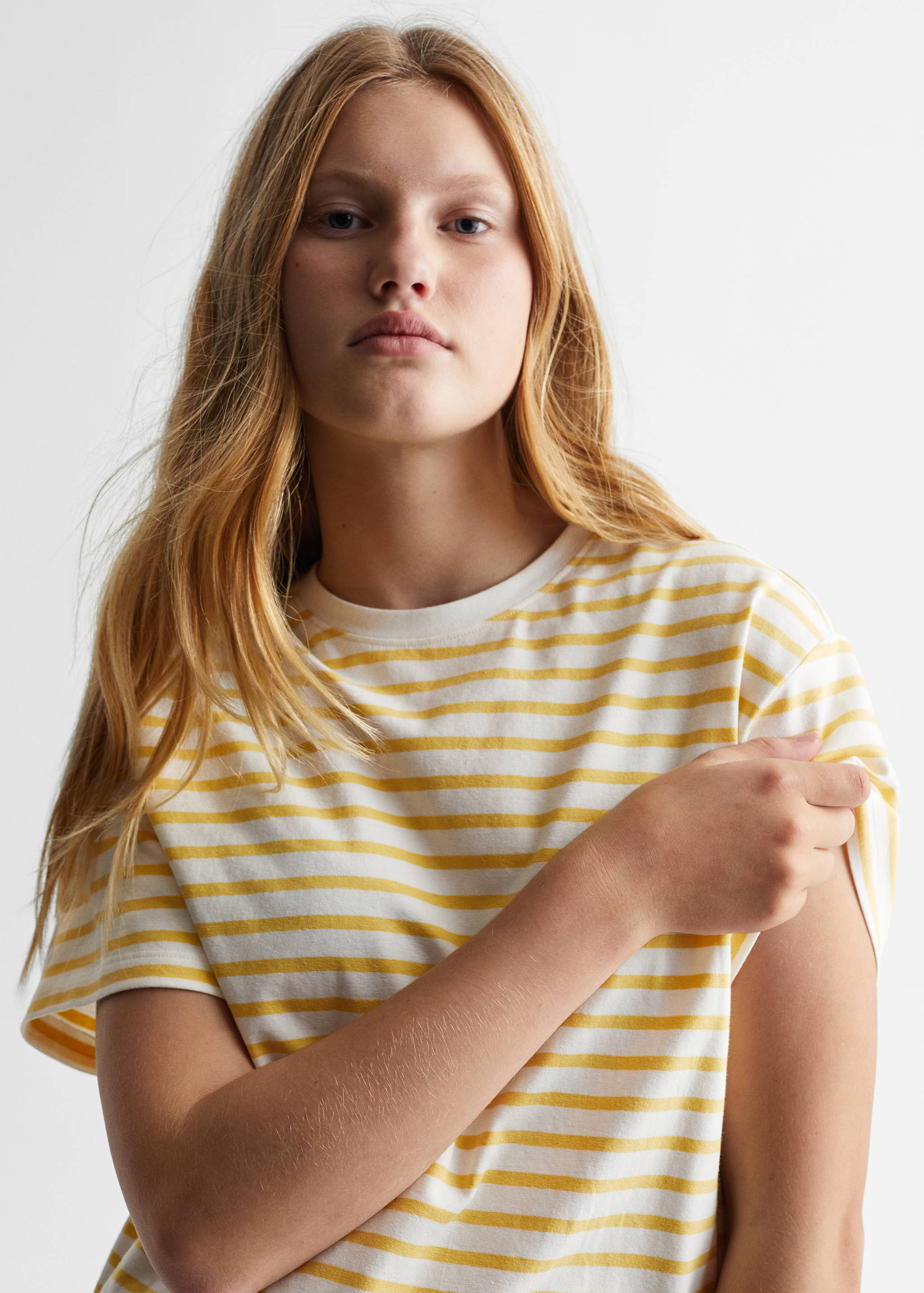 Striped short-sleeved t-shirt - Details of the article 1