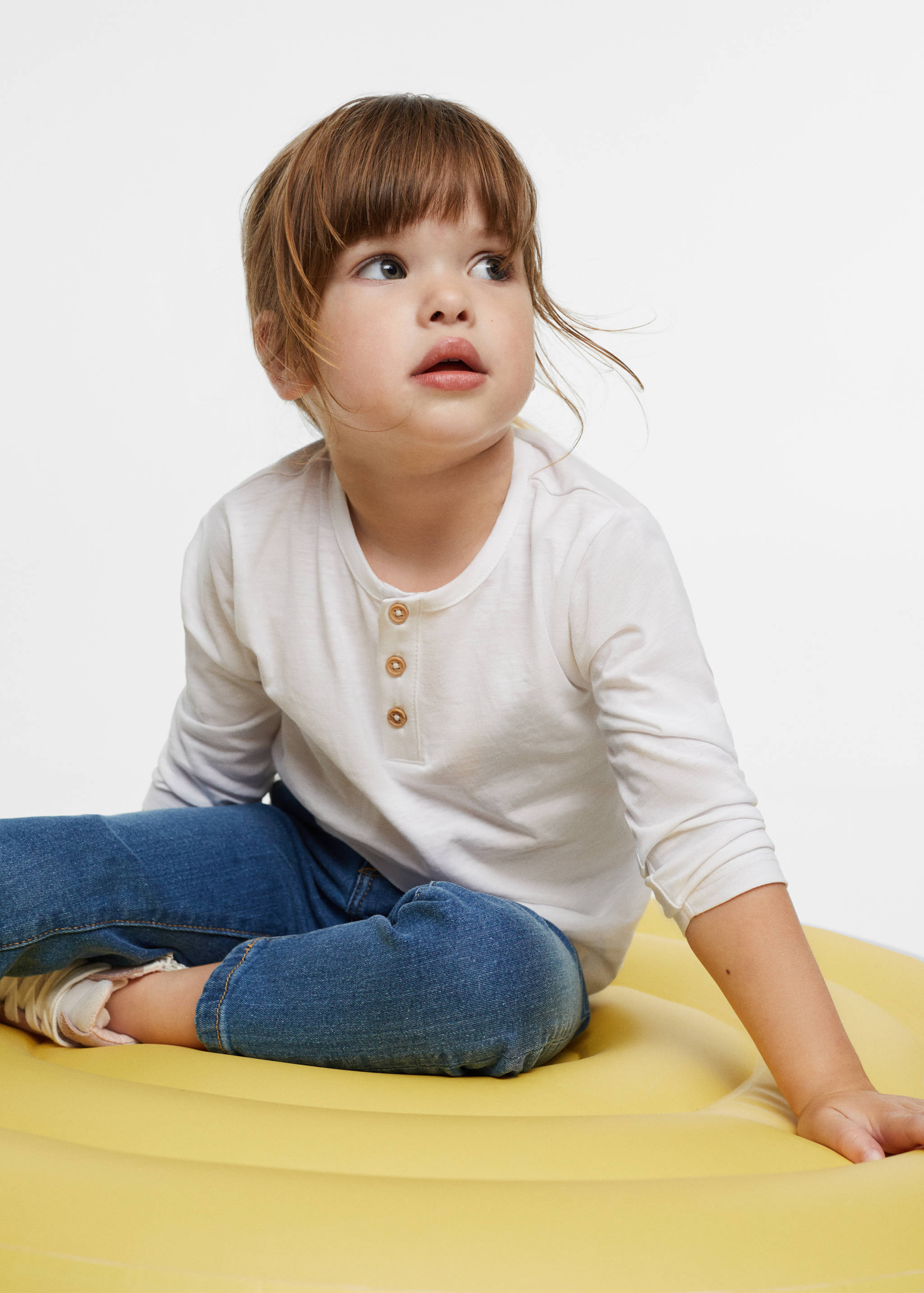 Buttoned long sleeve t-shirt - Details of the article 1