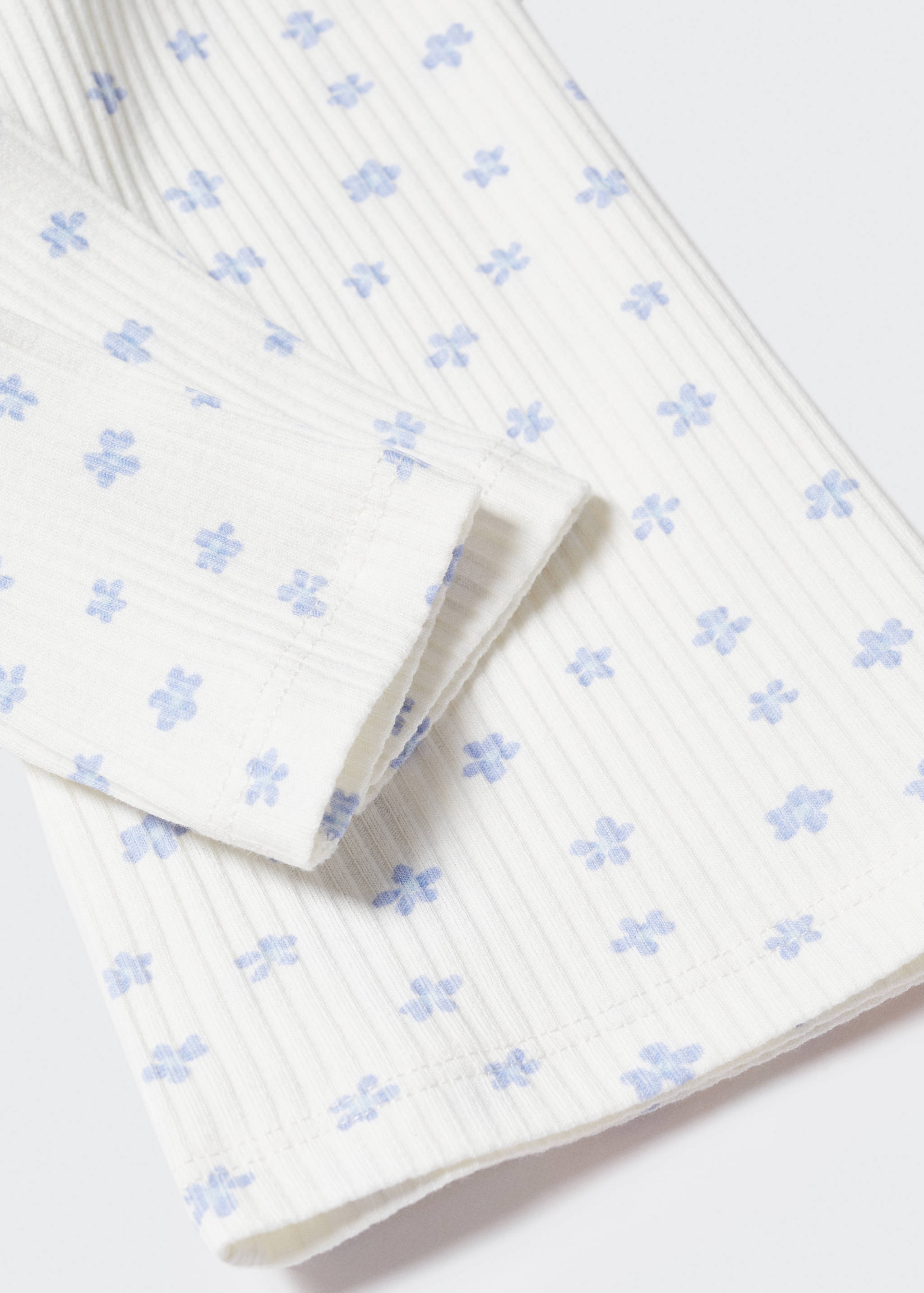 Ribbed long-sleeved t-shirt - Details of the article 0