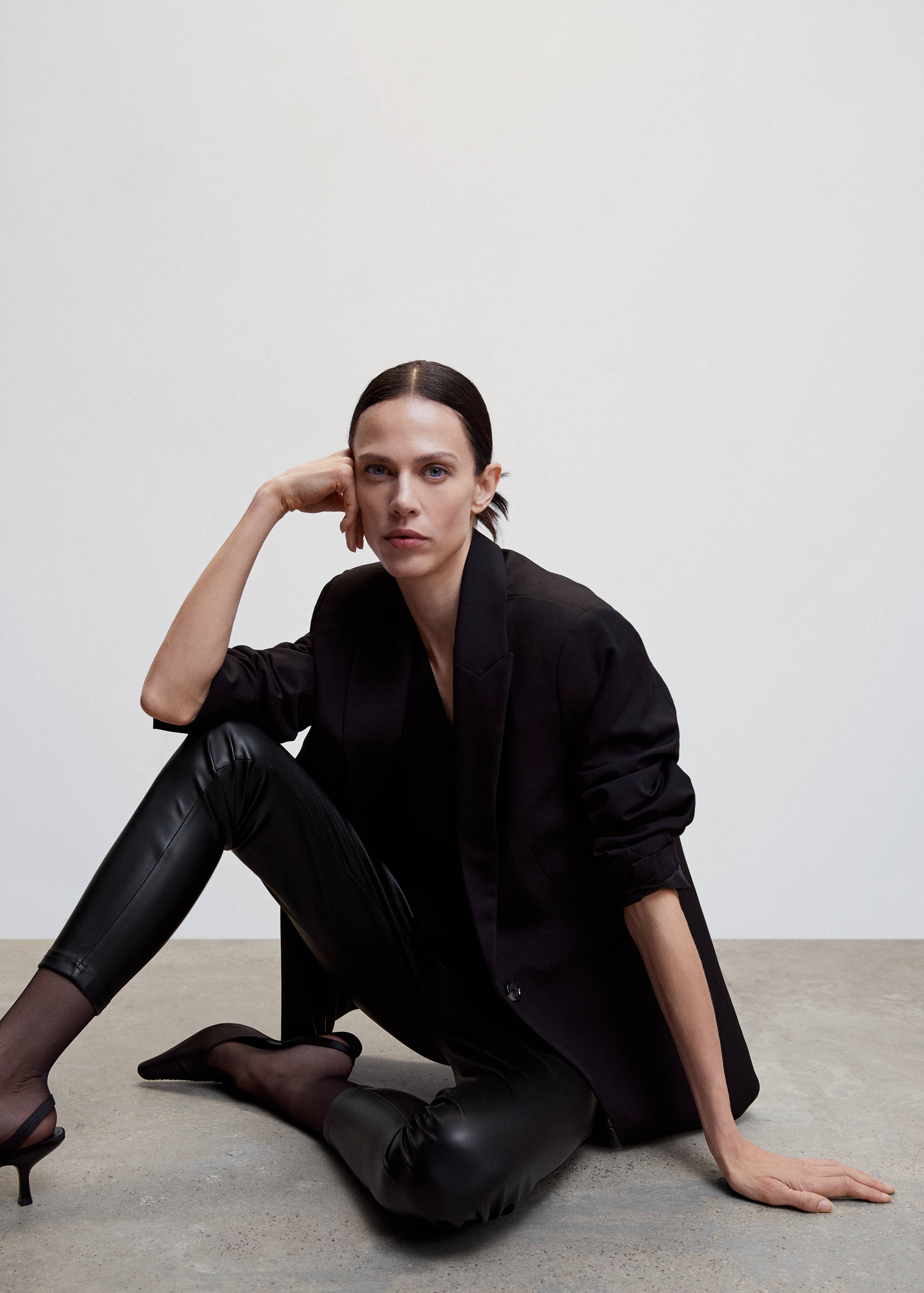 بنطلون ضيق من الجلد - تفاصيل المنتج 2