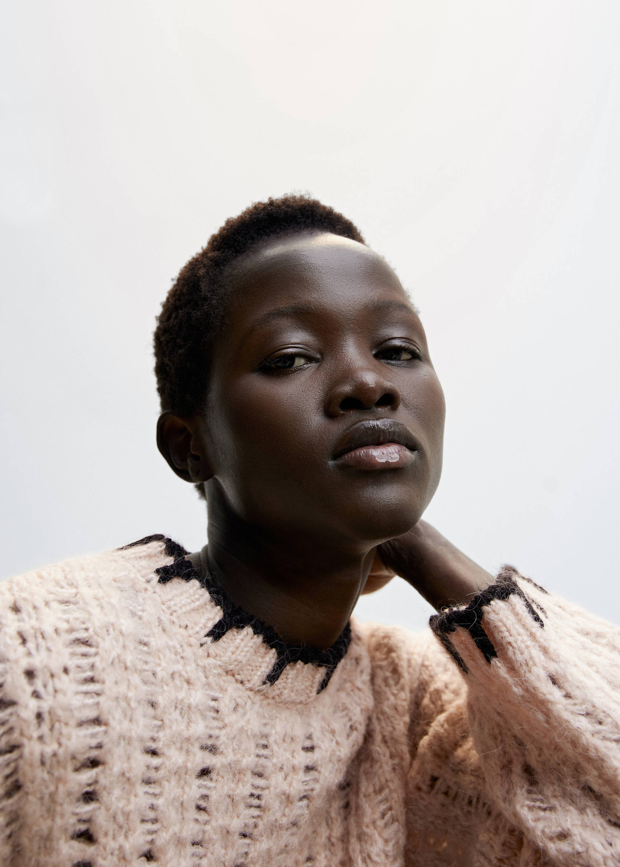 Contrast trim sweater - Details of the article 1