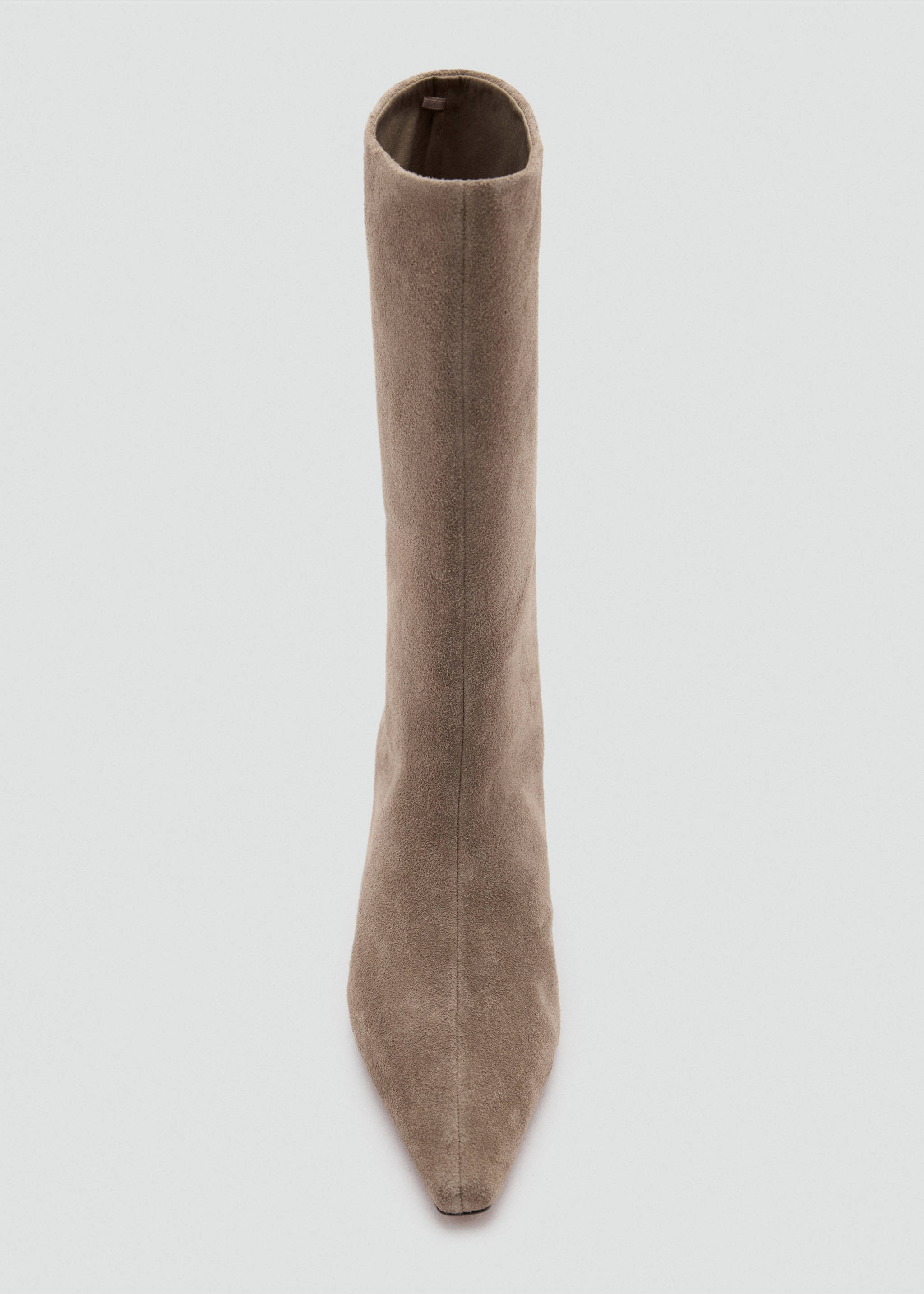 Kitten-Heel-Stiefelette aus Veloursleder - Detail des Artikels 2, Hellbraun/Pastellbraun. Ref: 47001343-00.
