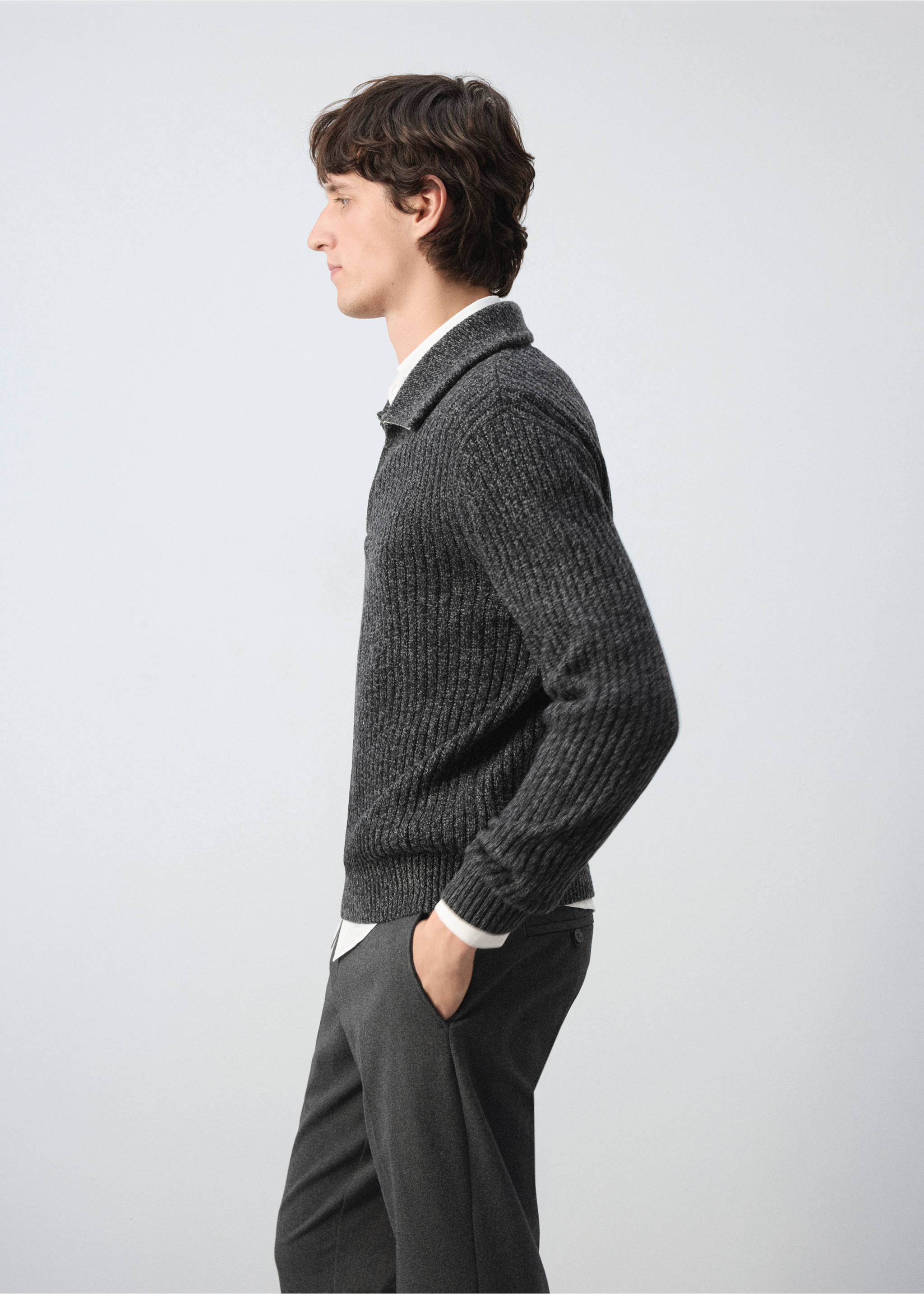 Dark grey ribbed knit jersey with a folded collar and half-zip., Dark Heather Grey. Ref: 47001390-00.