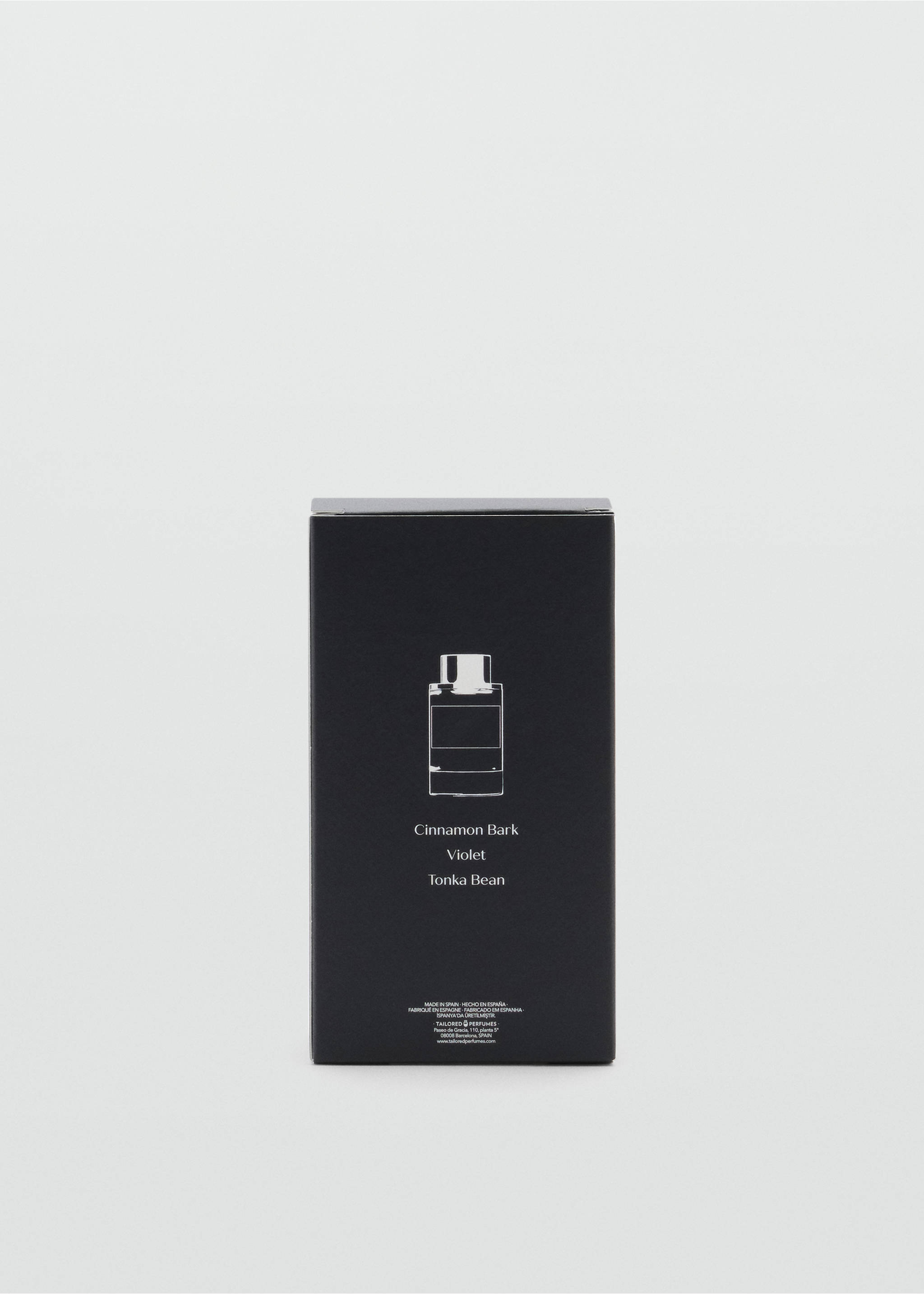 Close-up of a black perfume box detailing fragrance notes., Mink Grey. Ref: 47001442-00.