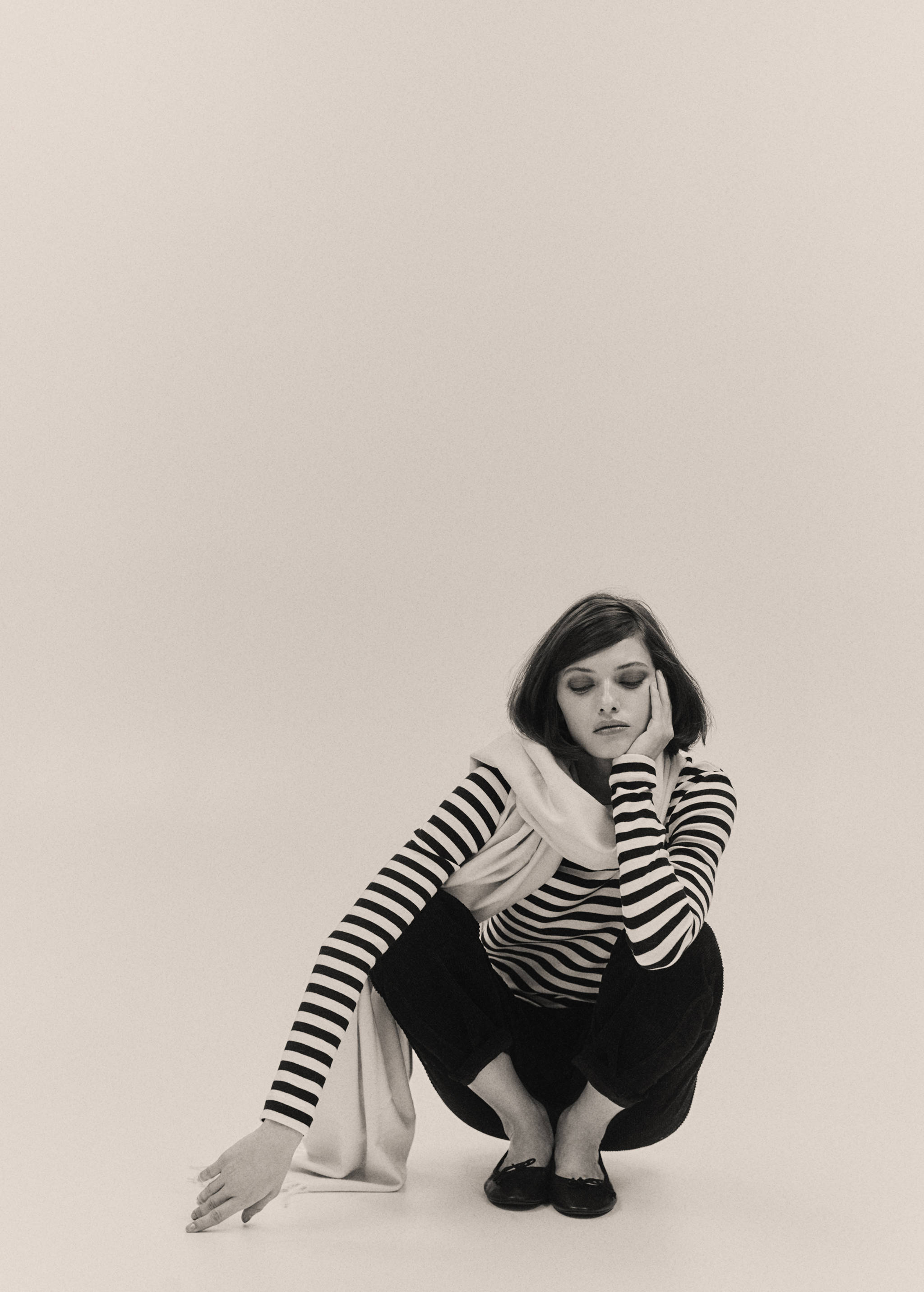 Rounded neck cotton t-shirt - Details of the article 7