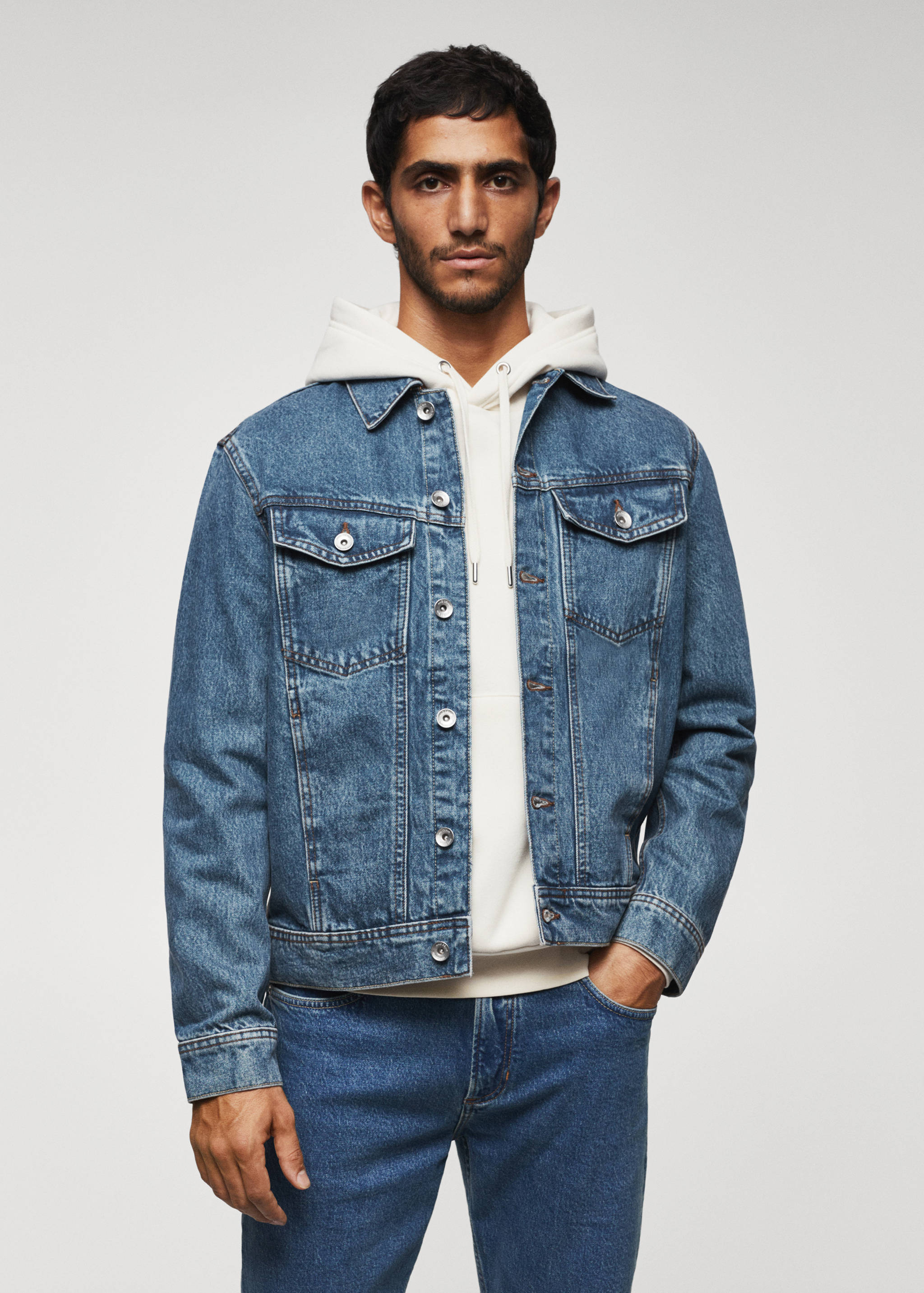 Blouson en jean délavé vintage - Plan moyen