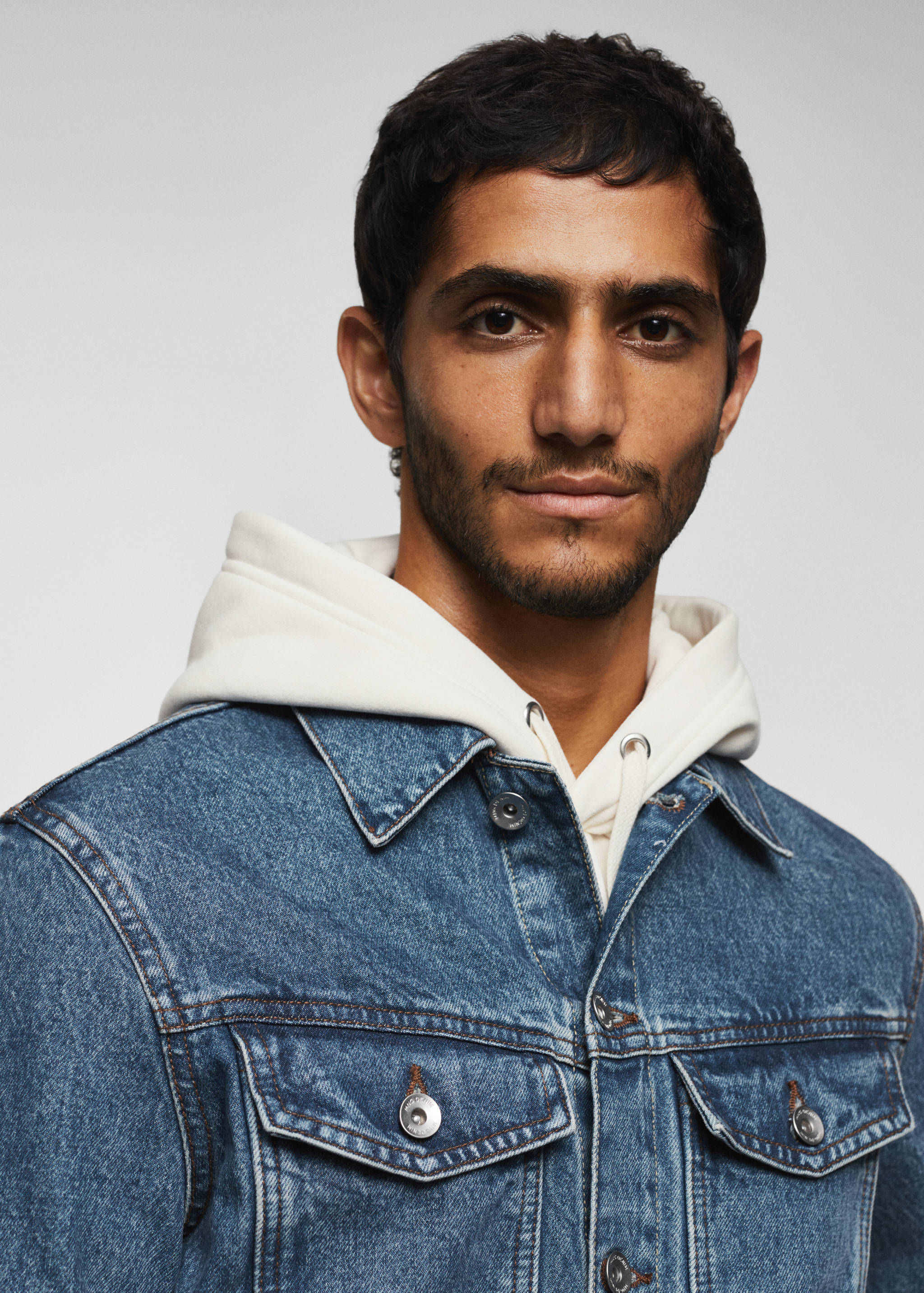 Blouson en jean délavé vintage - Détail de l'article 1