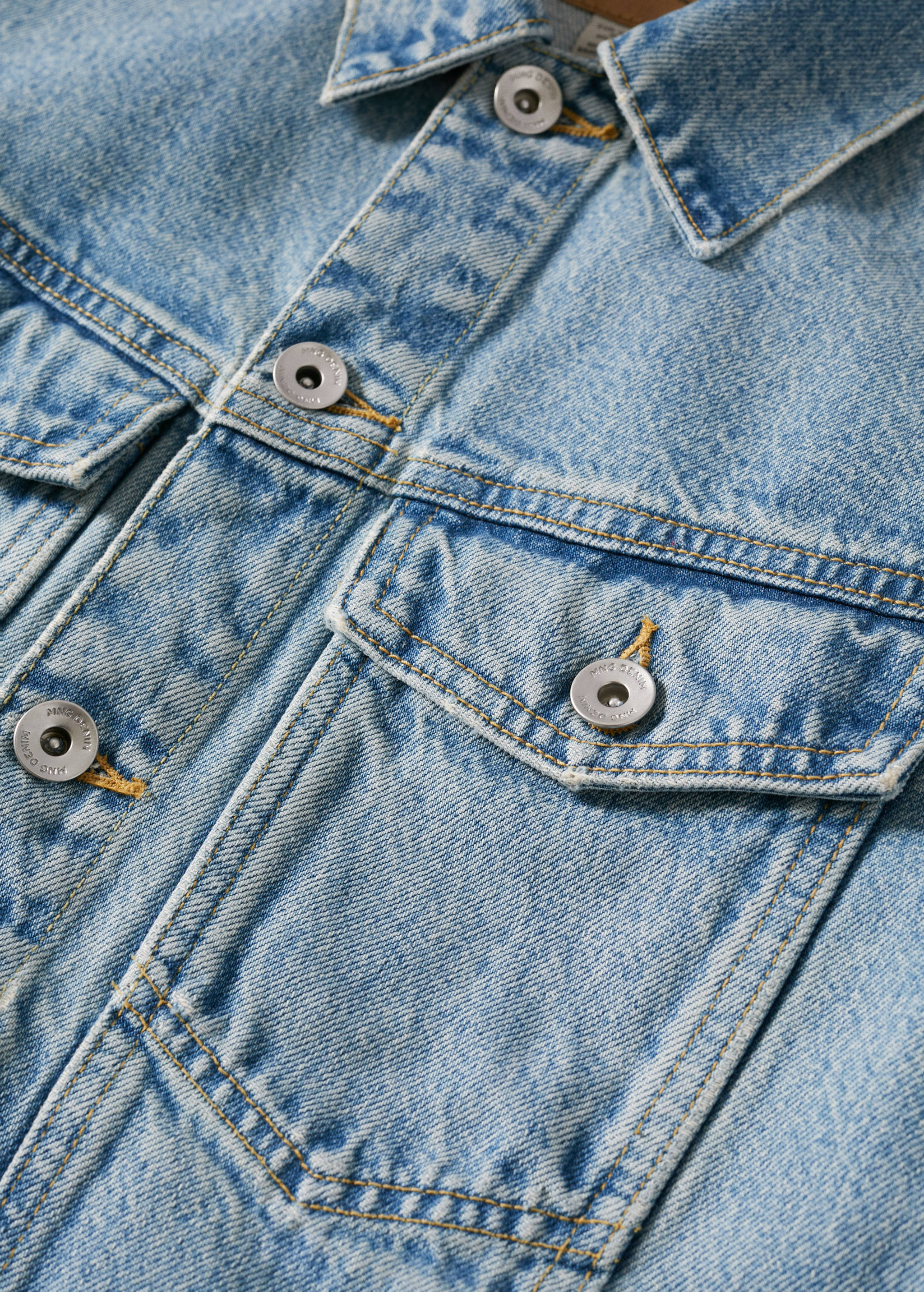 Blouson en jean délavé vintage - Détail de l'article 8