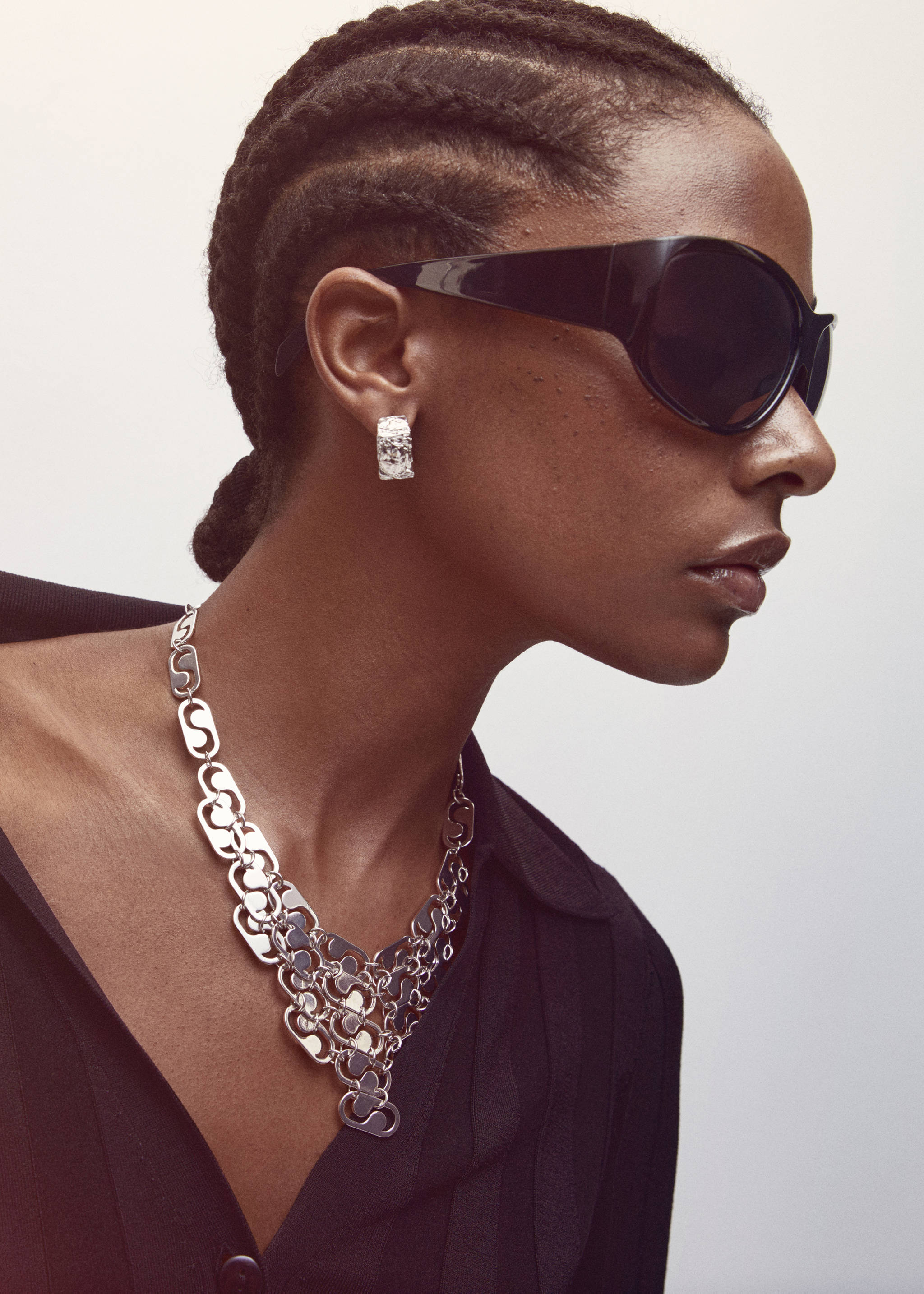 Curved frame sunglasses - General plane