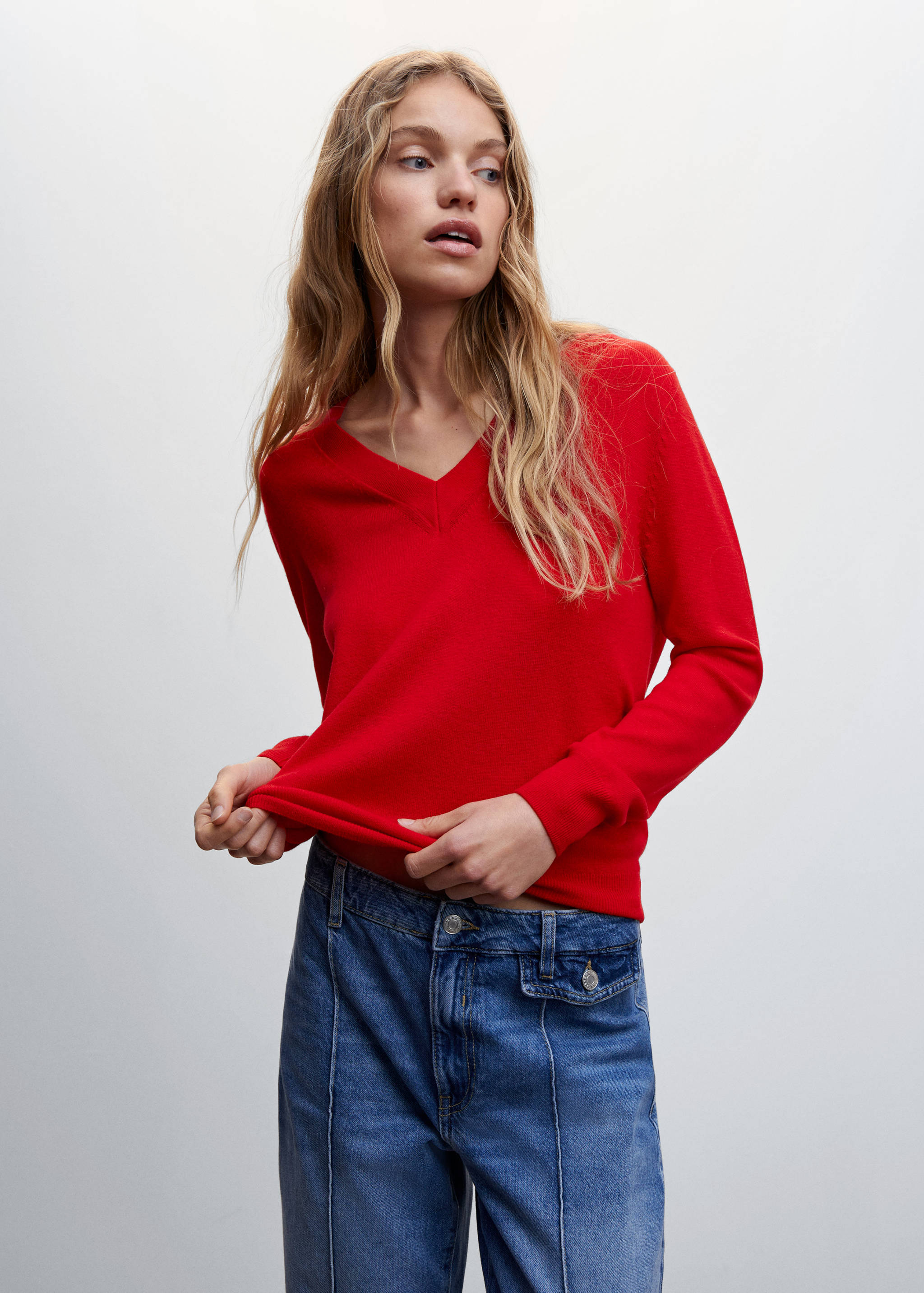 100% wool v-neck sweater - Medium plane