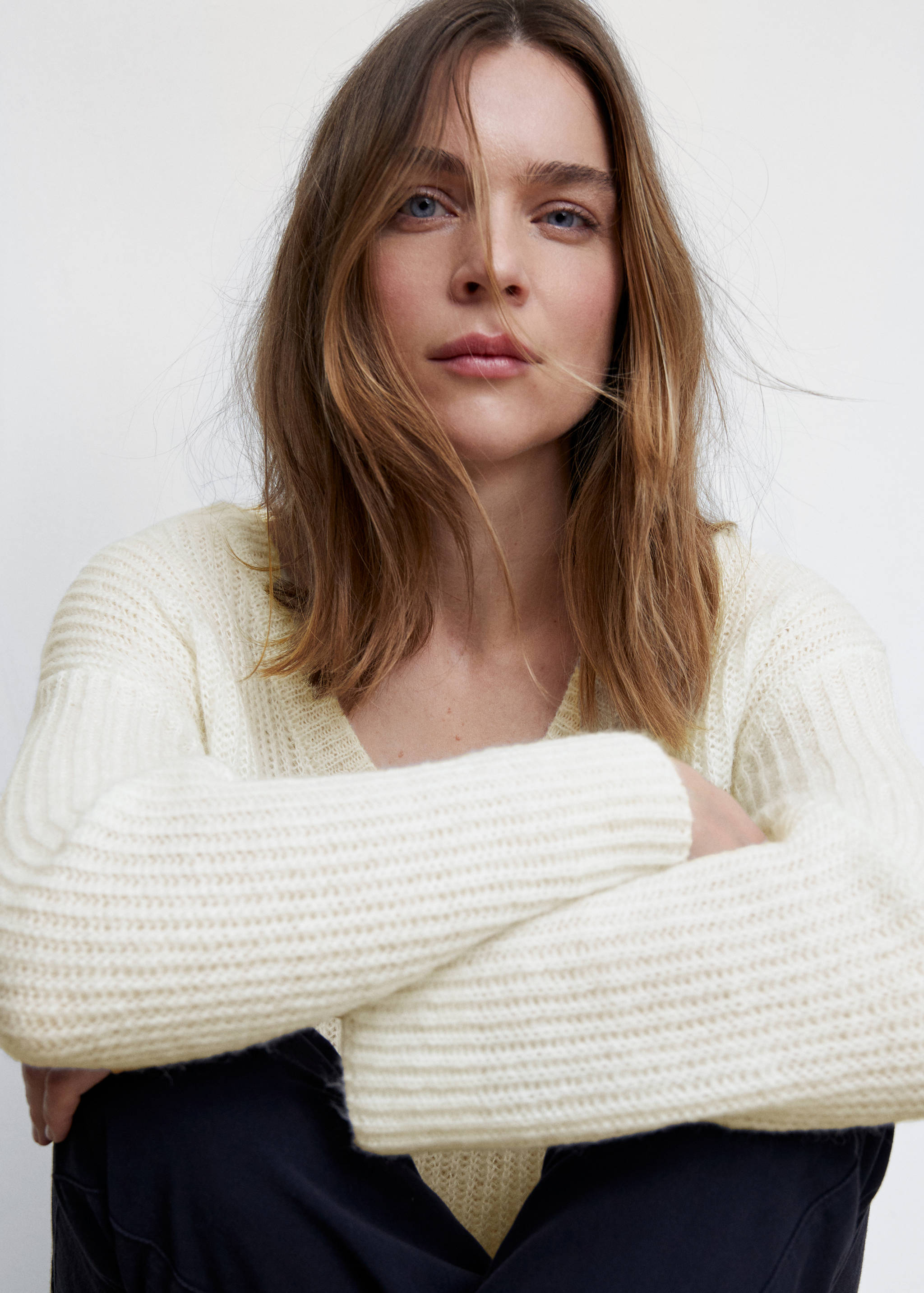 Jersey canalé cuello pico - Detalle del artículo 1