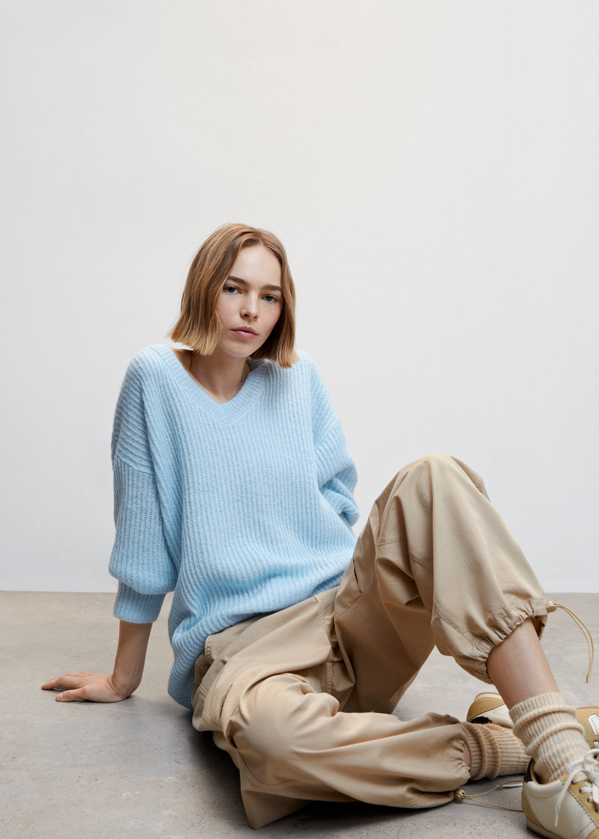 Jersey canalé cuello pico - Detalle del artículo 2