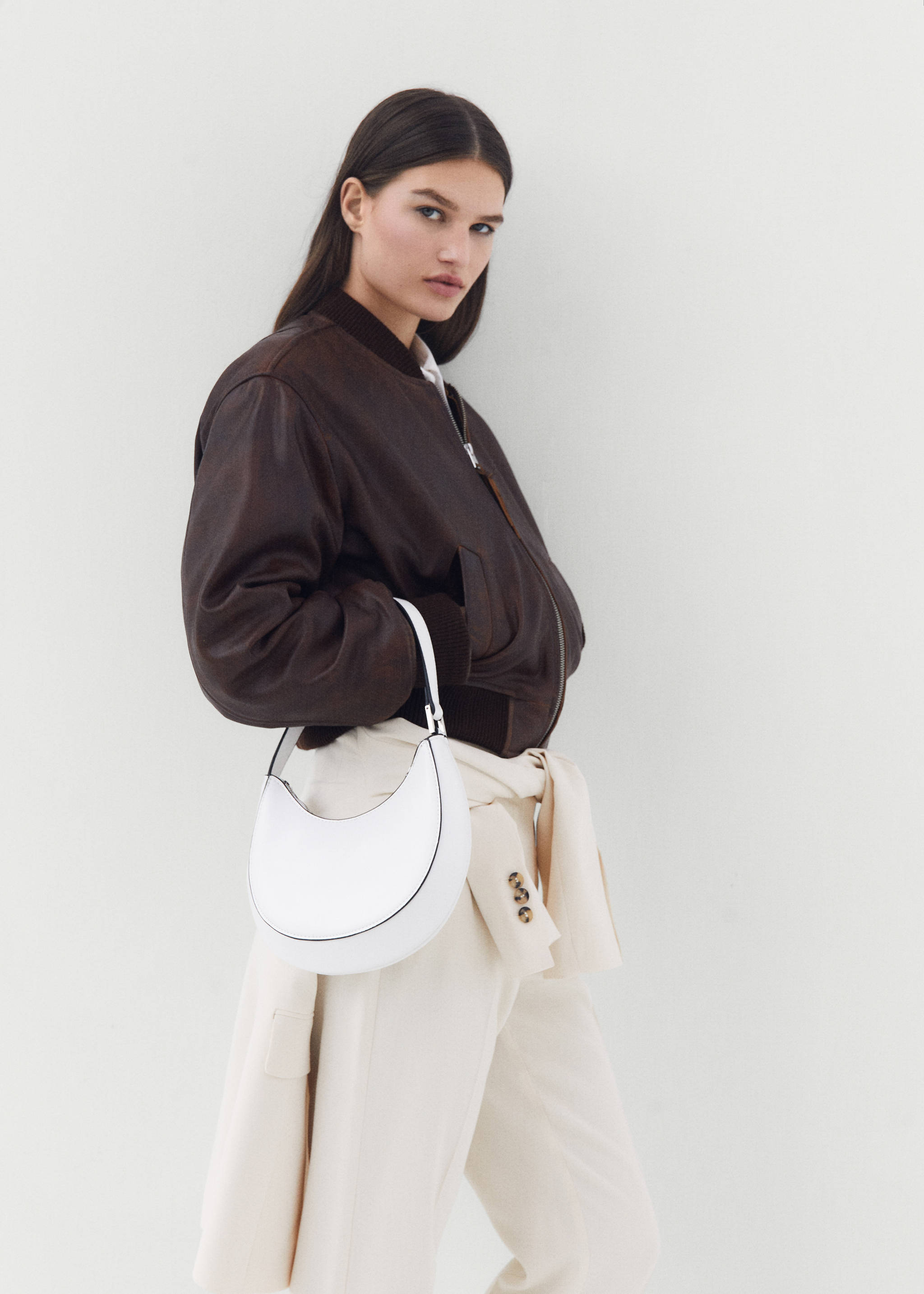 Oval short handle bag - General plane