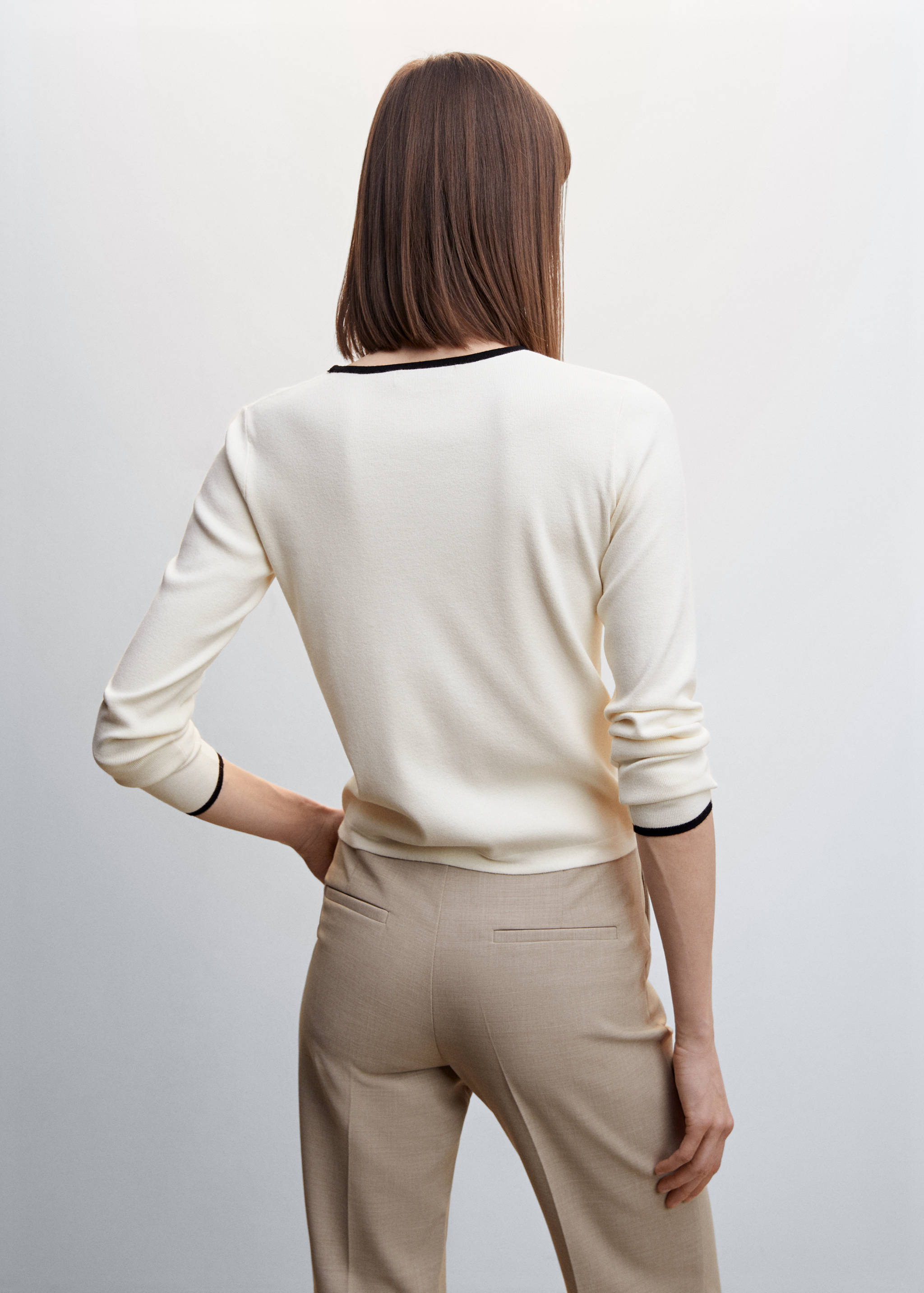 Contrast trim sweater - Reverse of the article