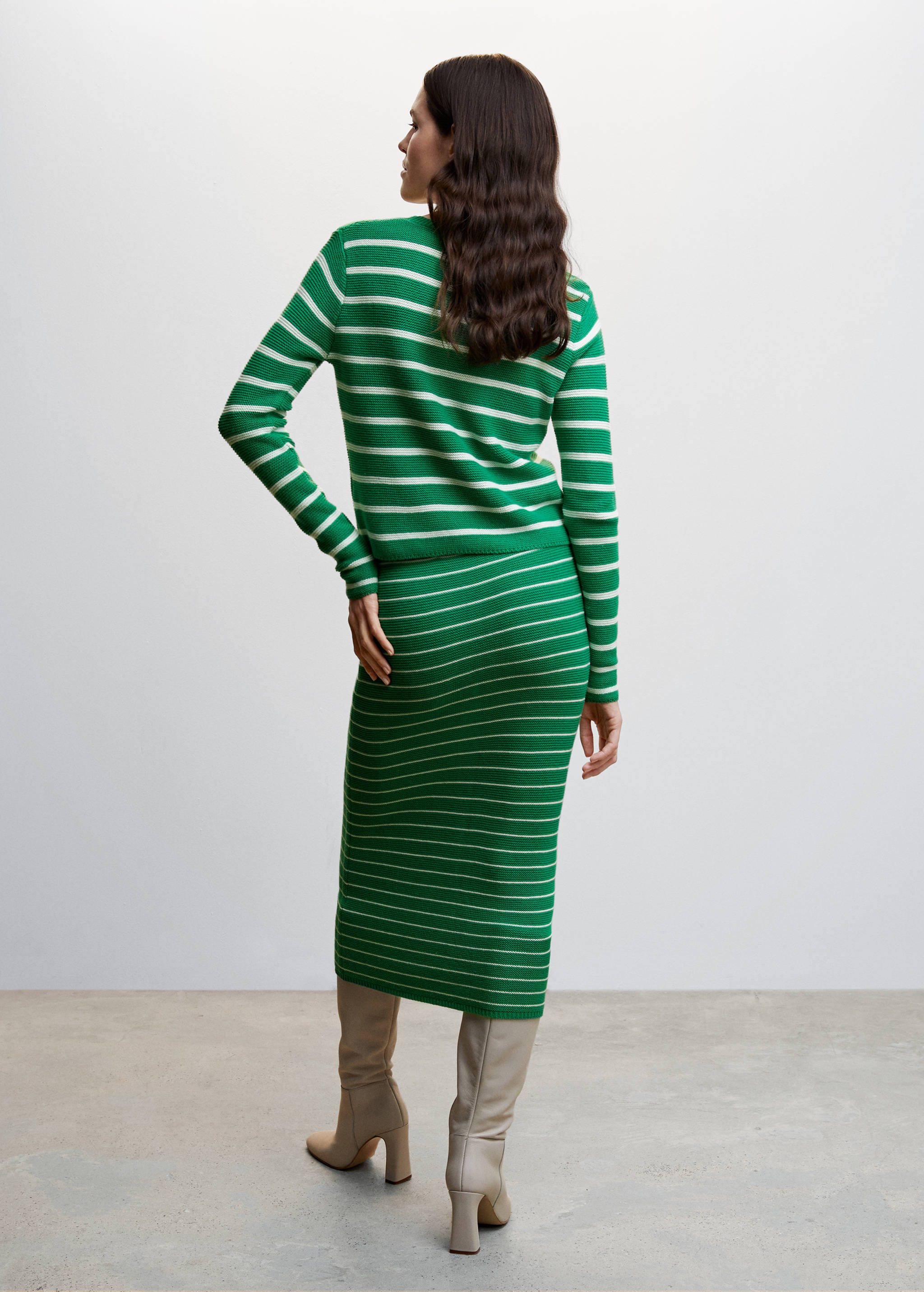 Round-neck striped sweater - Reverse of the article