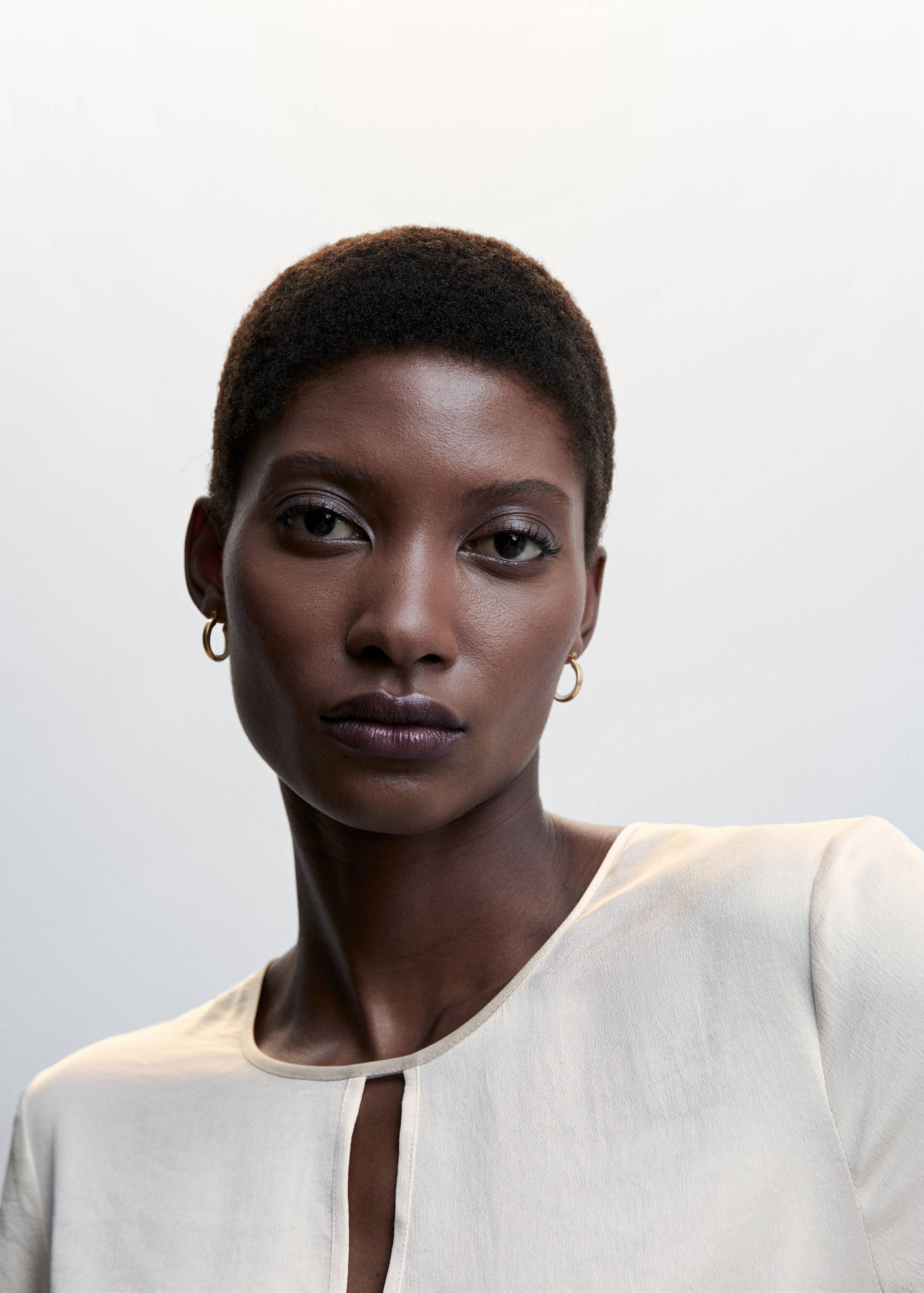 Blusa satinada abertura - Detalle del artículo 1